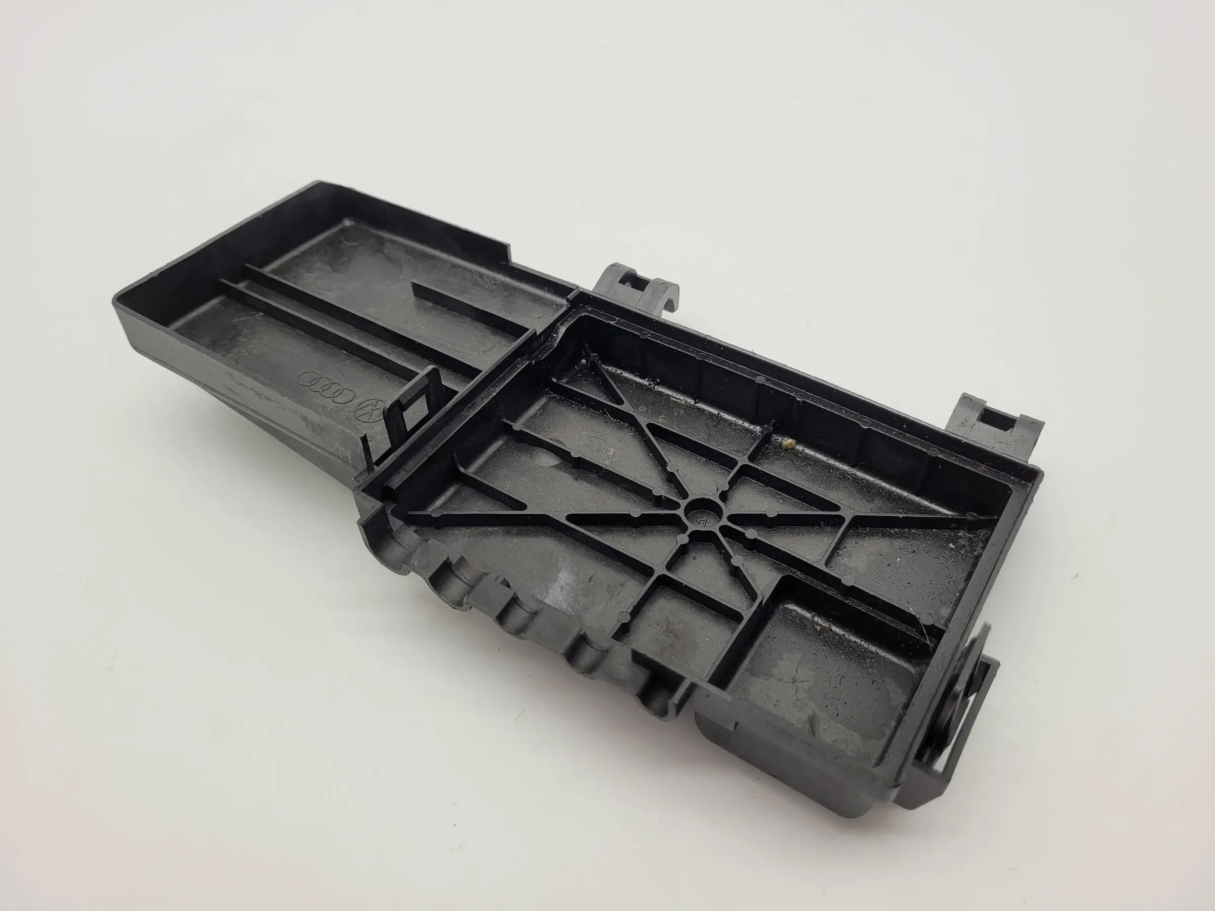 Original VW Golf IV / Bora (1J) Deckel Sicherungskasten 1J0937550M