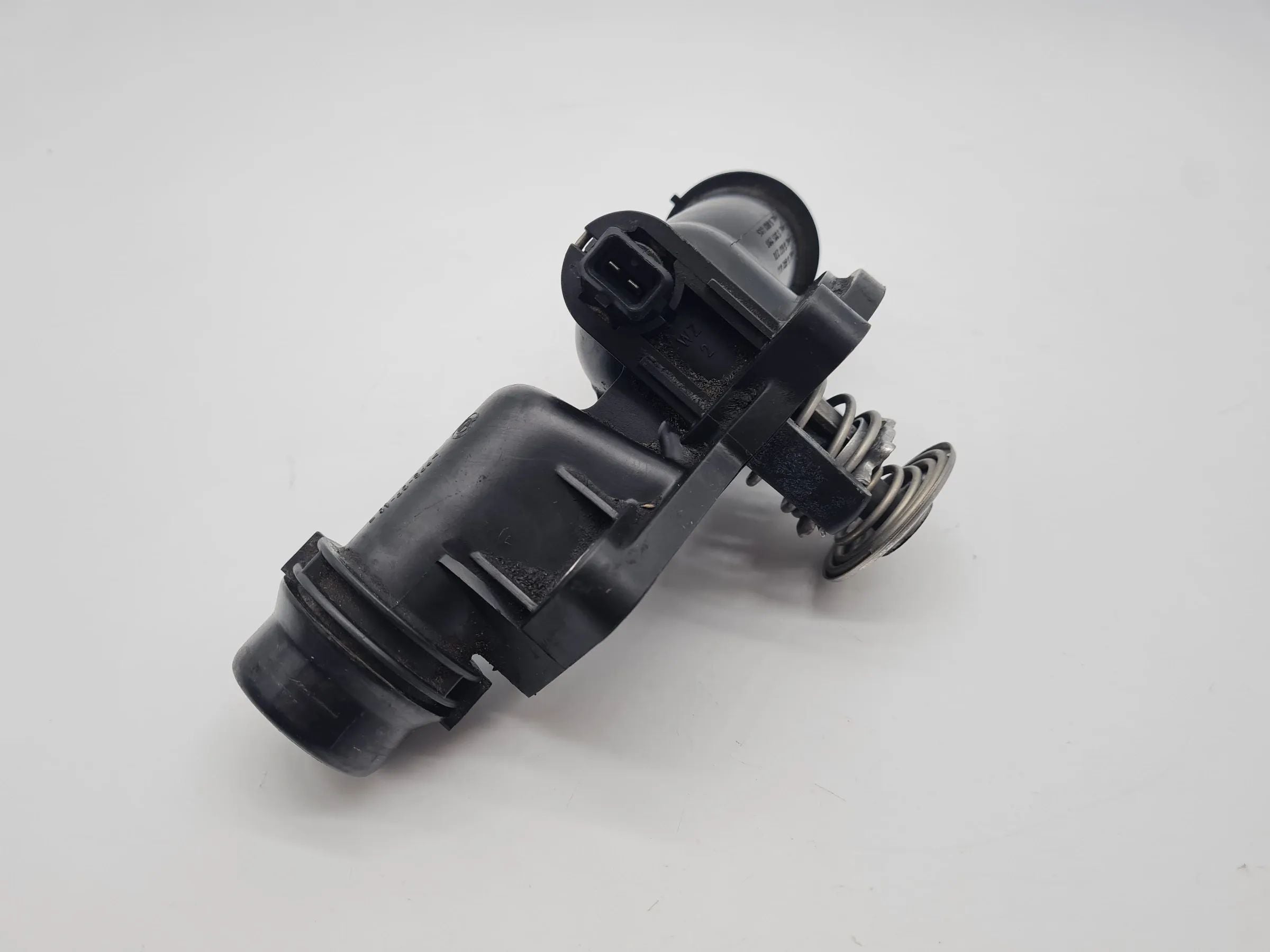 Original BMW (E39 E46 E60 E65 E53 E83 E36) Wasserflansch Thermostat 1436824