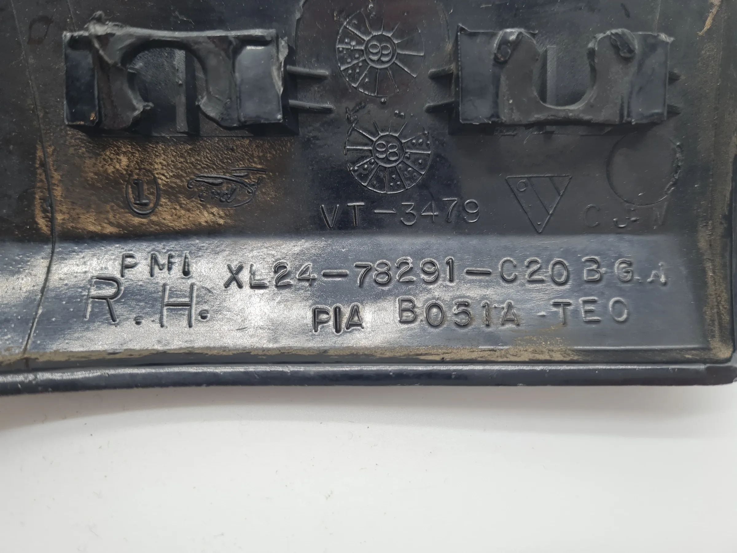 Original Ford Explorer (U/U2) Zierleiste Stoßstange Rechts XL24-78291C20-BGW