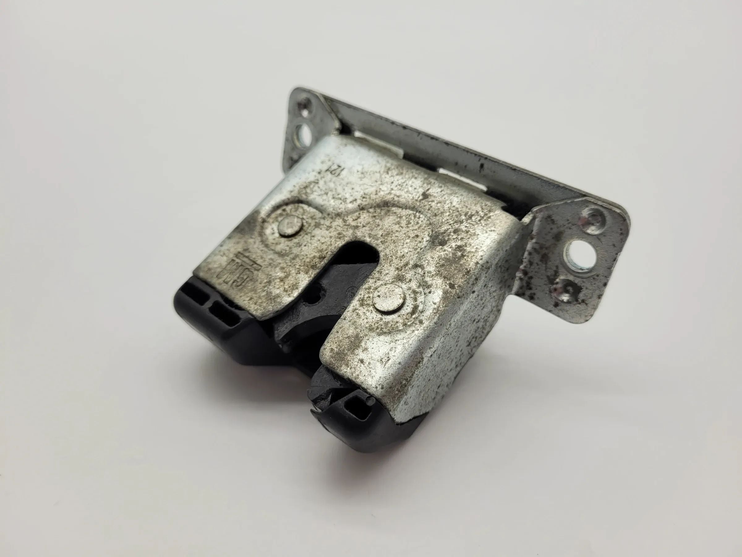 Original Opel Corsa C (X01) Heckklappenschloss 90534769