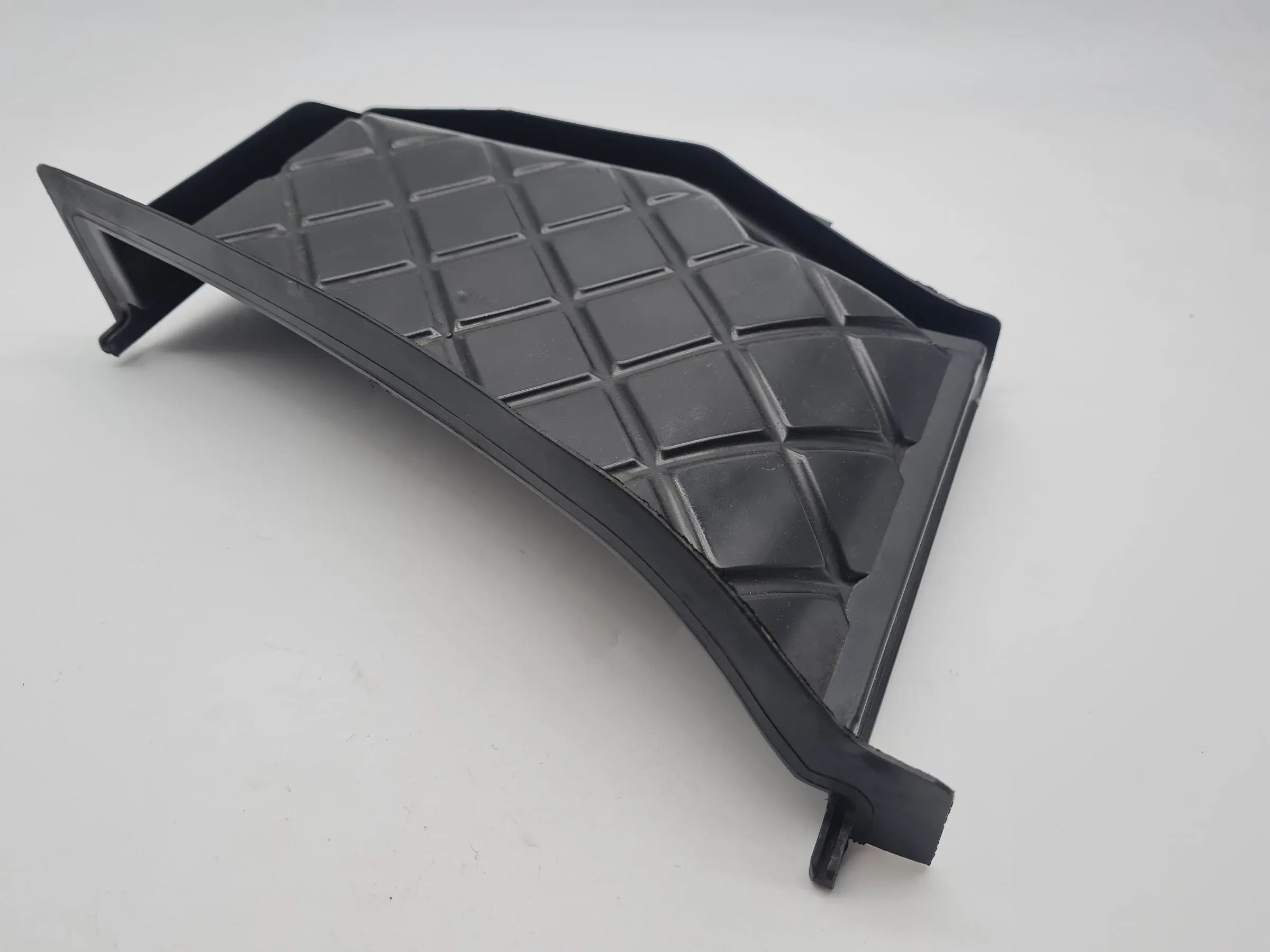 Original Audi A4 (8ED) Abdeckung Motorraum Pollenfilter 8E1819979A