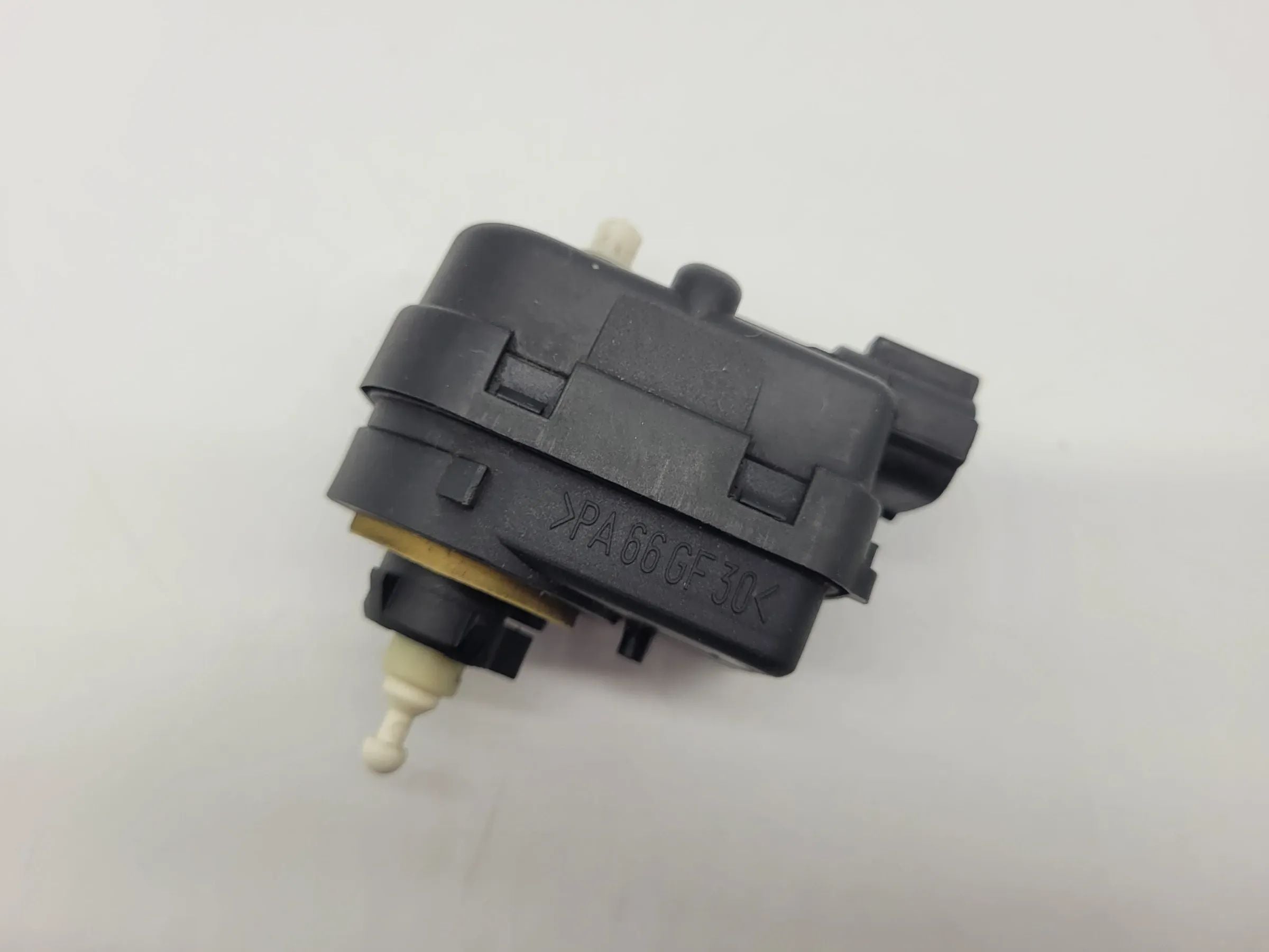 Original Nissan Micra II 2 (K11) Stellmotor LWR Scheinwerfer L/R