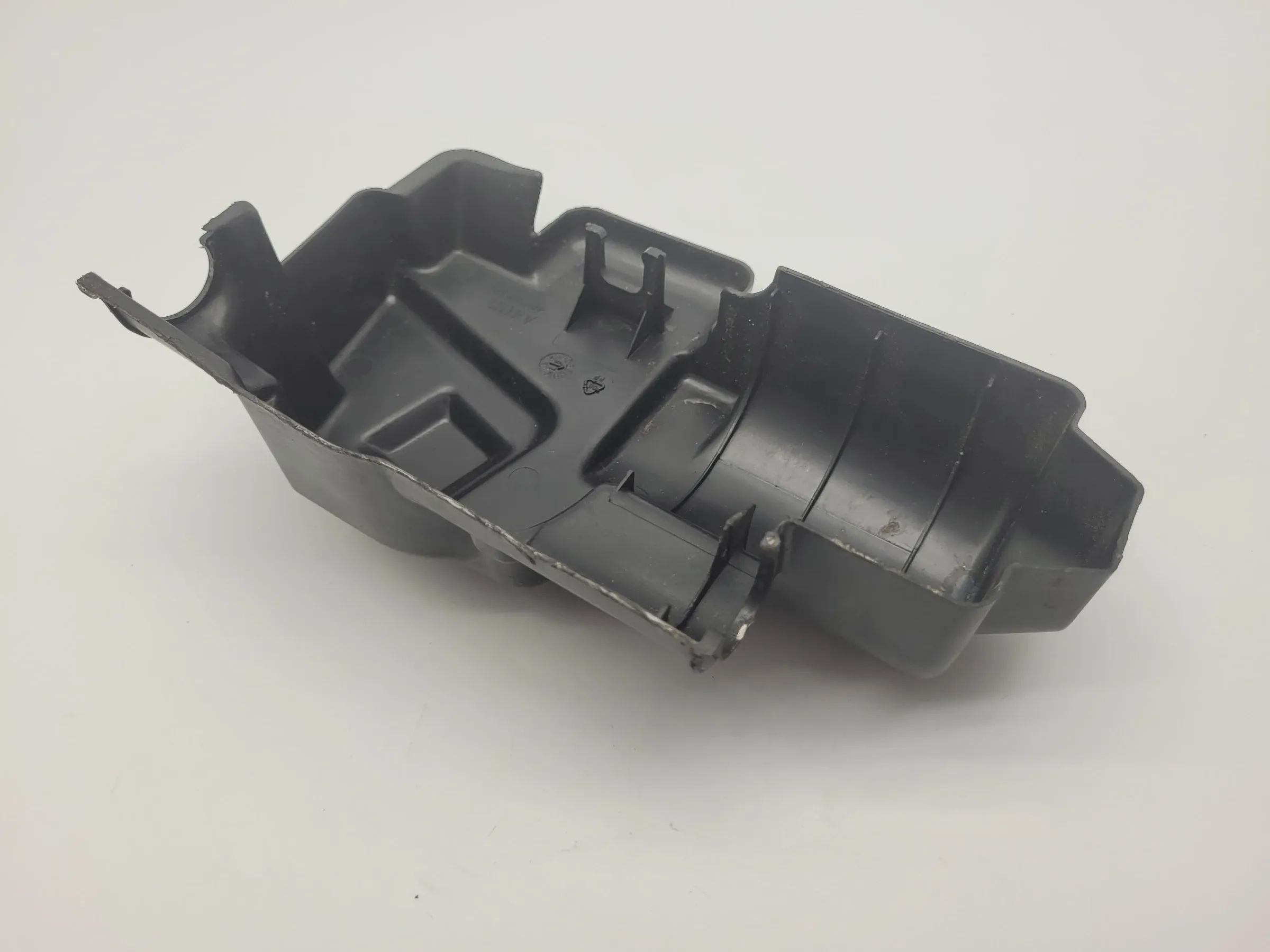 Original Fiat Punto (188) Abdeckung Wischermotor Blende 46757588