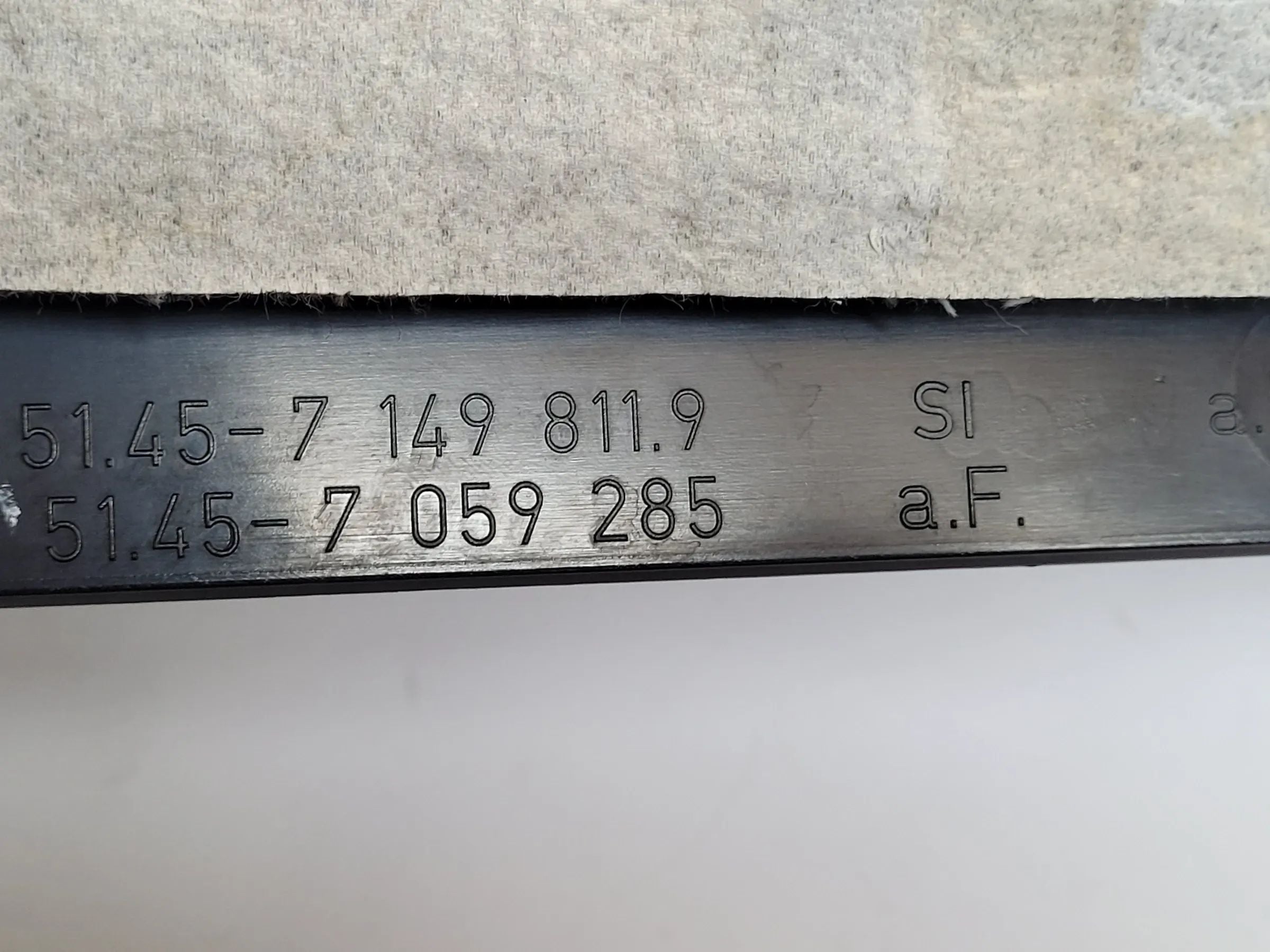 BMW 3er (E90/E91) Abdeckung Verkleidung Fußraum Links 7149811 / 7149821