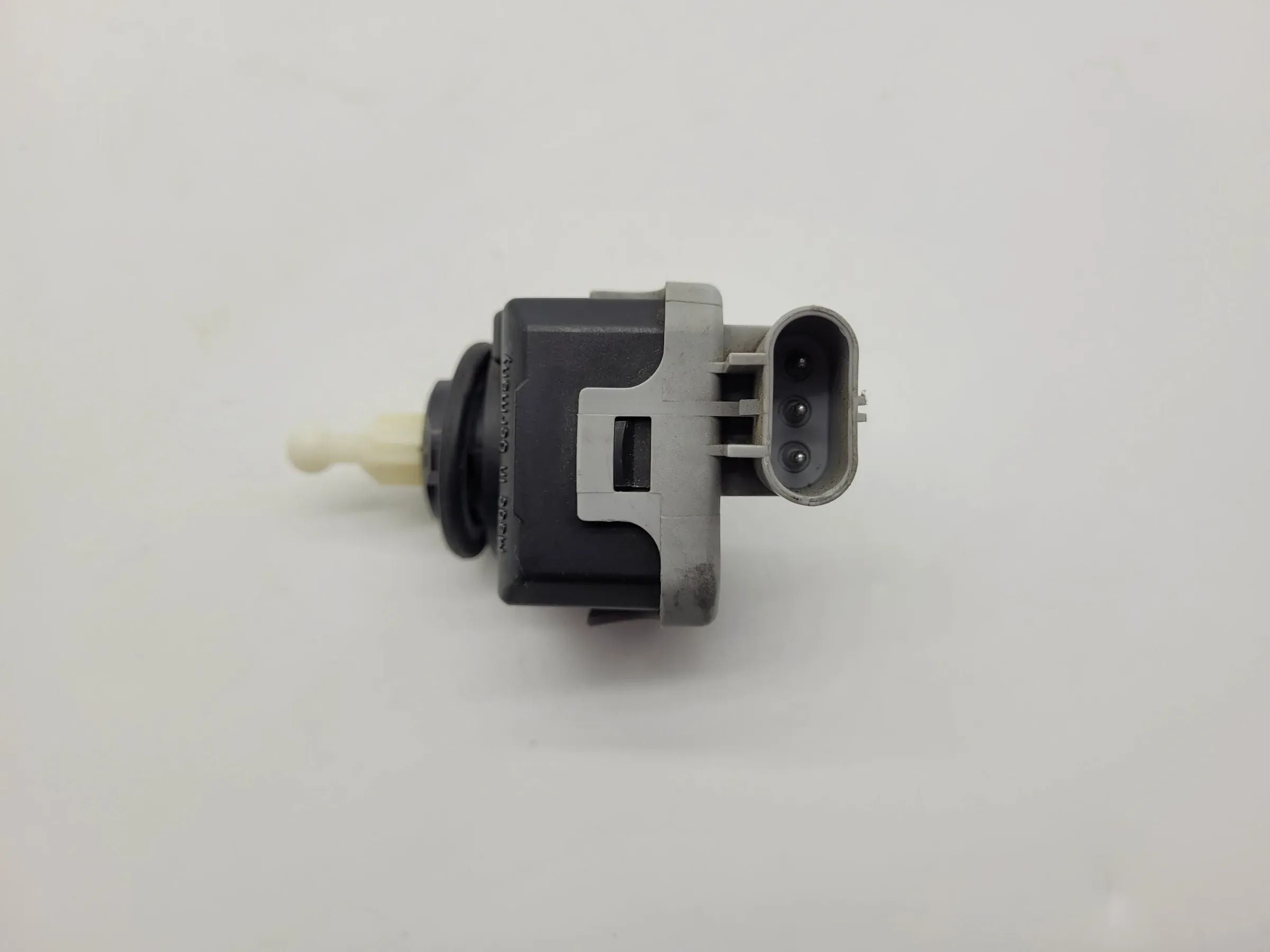 Original Opel Astra G (T98) Scheinwerfer Stellmotor LWR L/R 90590665