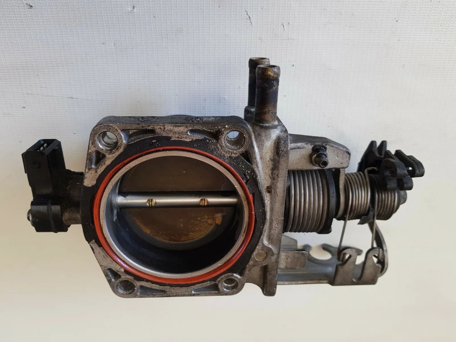 Original Drosselklappe 1433385 BMW 5 (E39) 520I