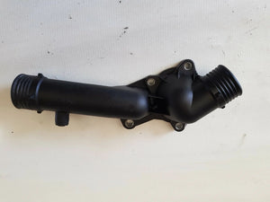 THERMOSTATGEHÄUSE für BMW 5 E39 E38 KÜHLERFLANSCH THERMOSTAT 1740478 / 23740