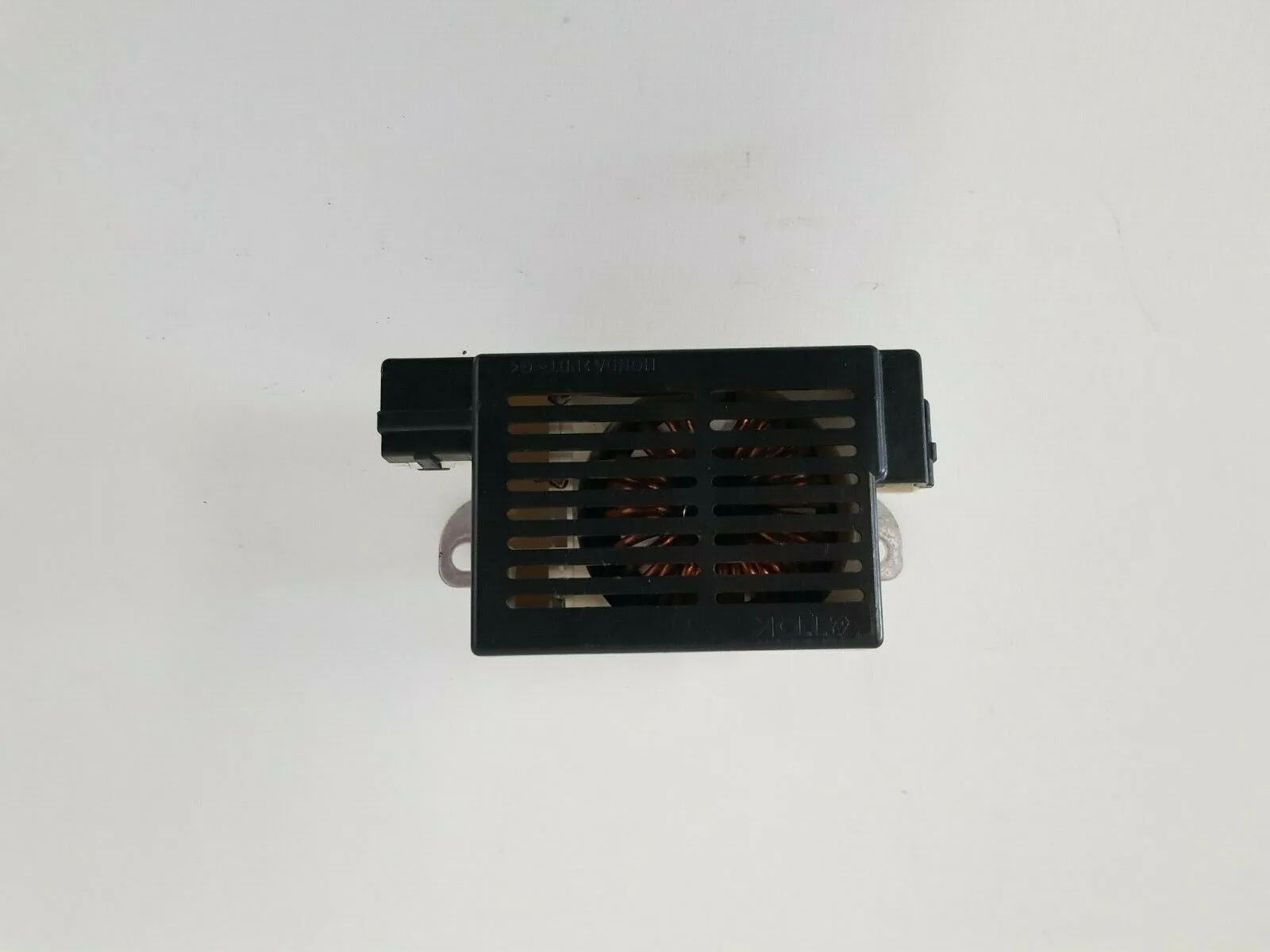 Orijinal Honda Prelude Anten Amplifikatörü 39166-S30-G010-M1 ZCD1120-05A-F2 Y9723