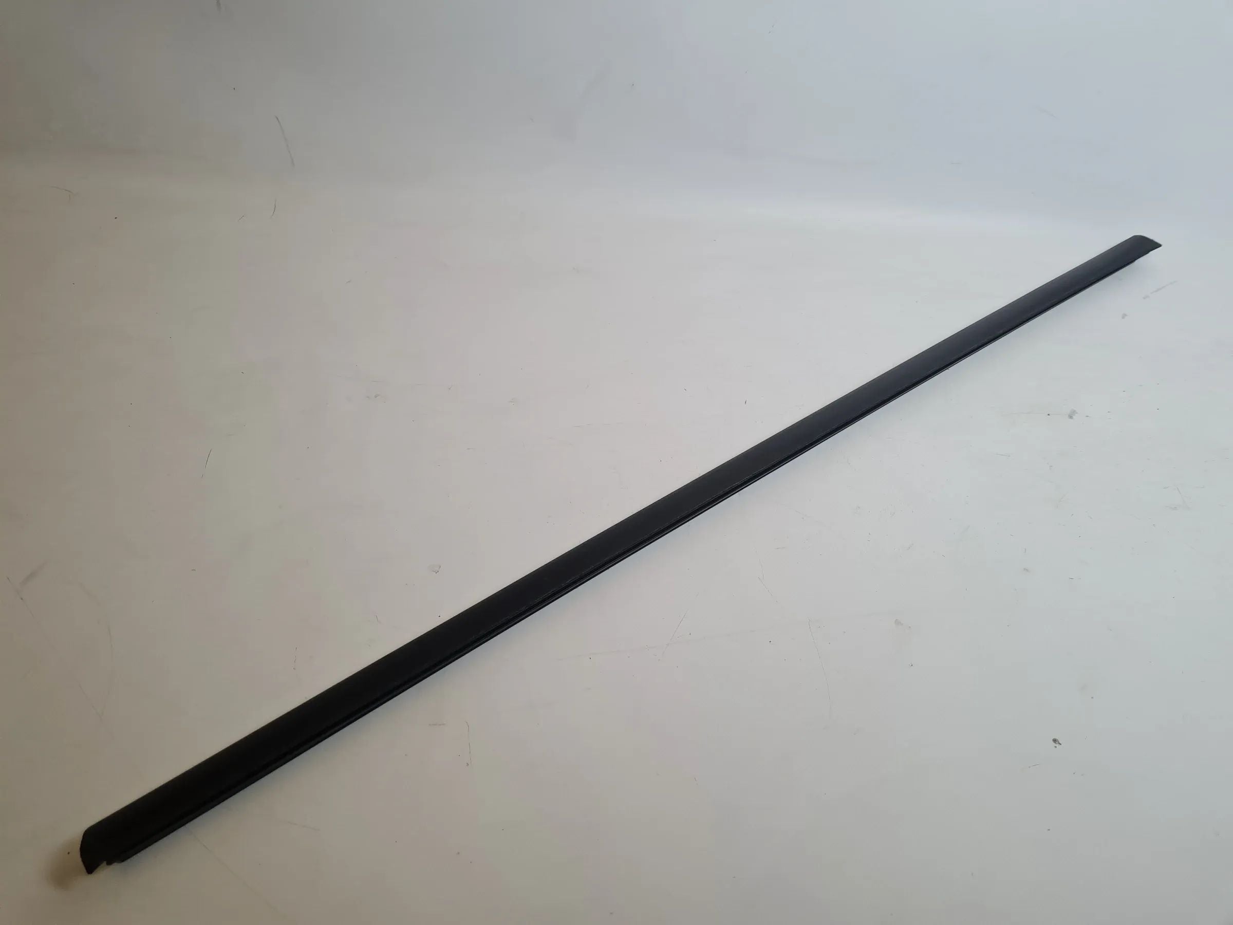 Original Mercedes C-Klasse (CL203) Fensterschachtleiste Dichtung L/R