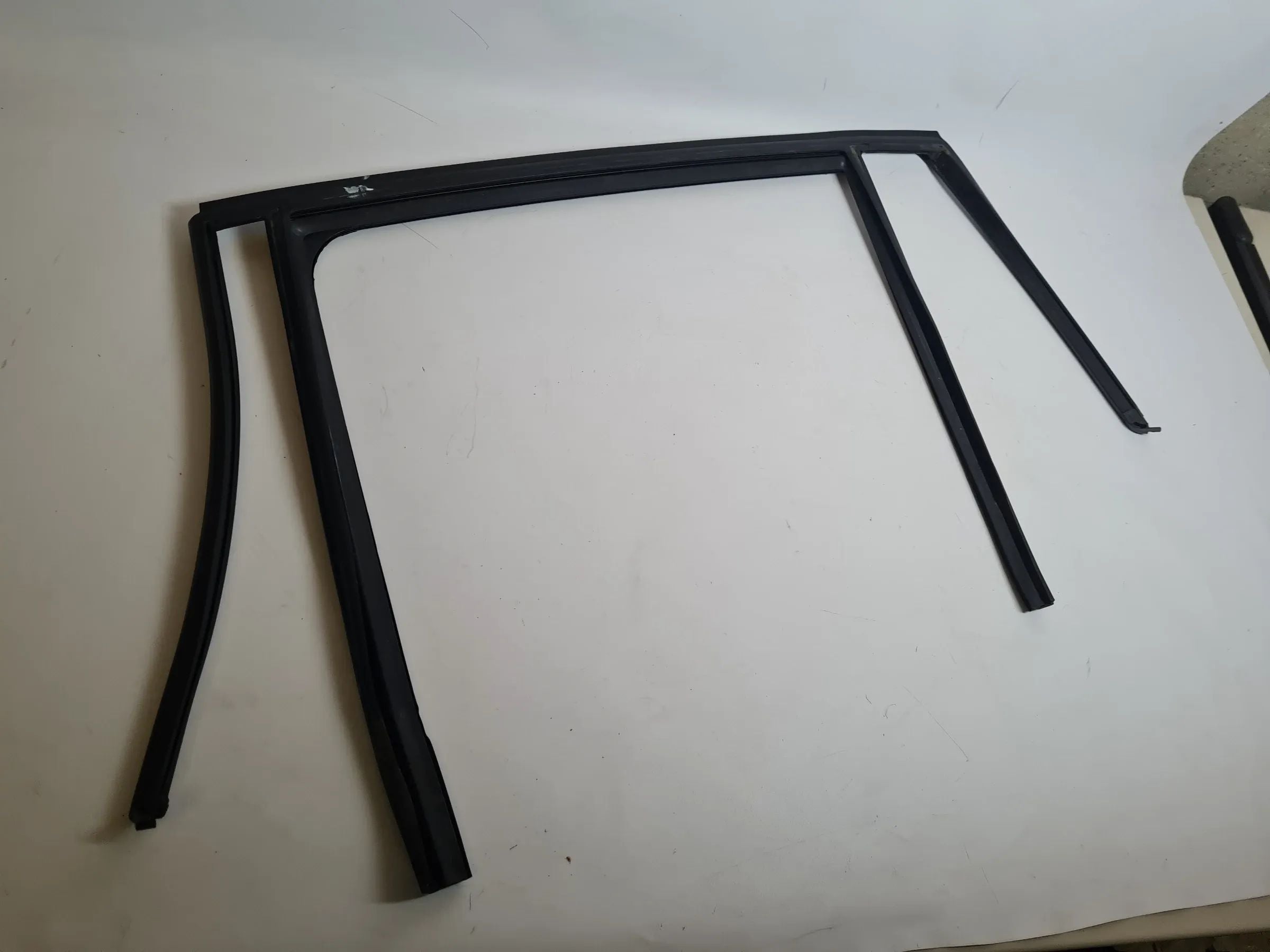 BMW 3er Touring E91 Fenster Dichtung Gummi Hinten Links 16850 Original