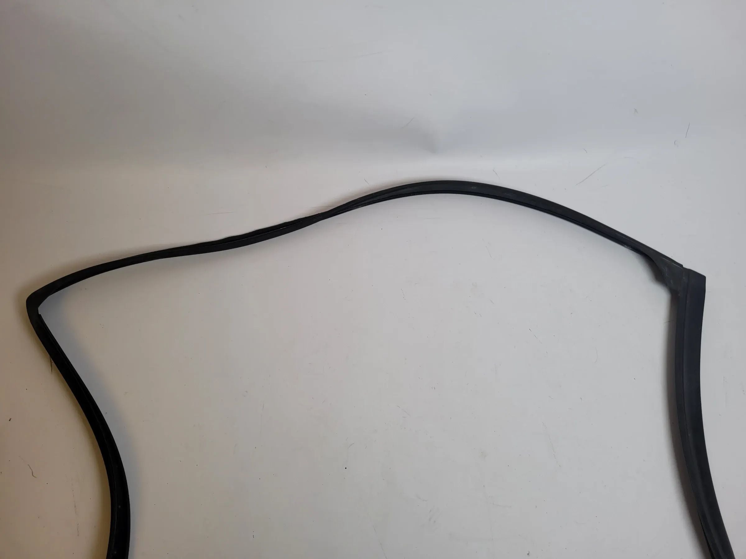 BMW 5er Touring E39 Türdichtung Führung Links Hinten Außen Oben (Original)