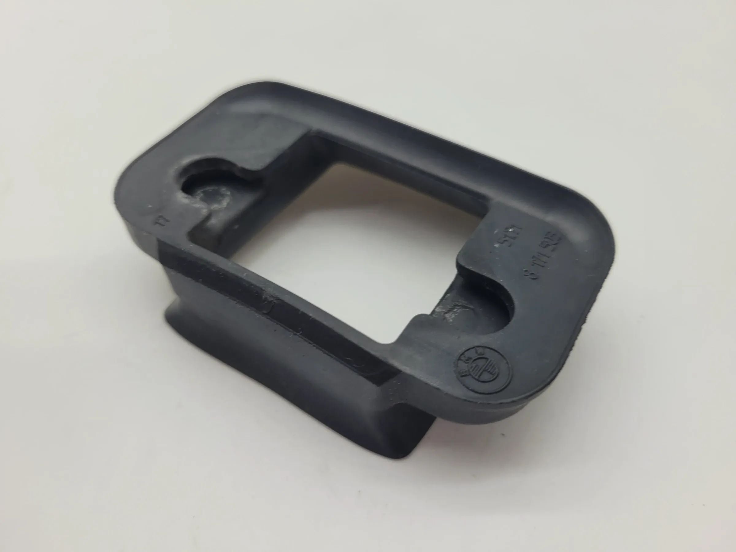BMW 5er Touring E39 Dichtung Türfangband Vorne L/R 8171503 (Original)