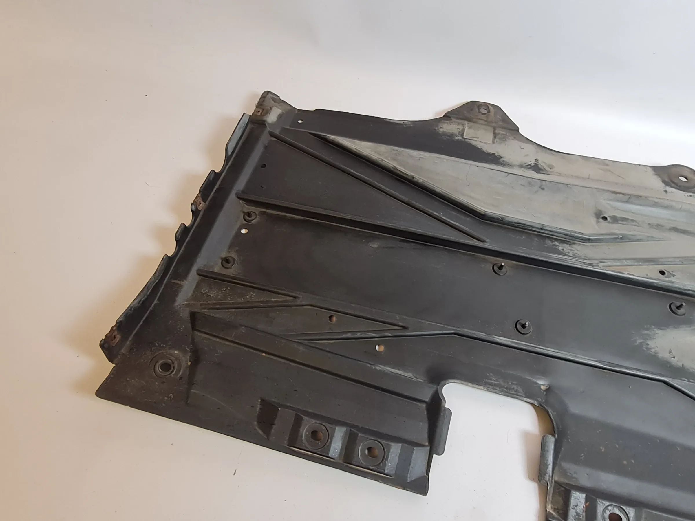 BMW 5er E39 Unterboden Unterfahrschutz Links 51.71-8176757D (Original)