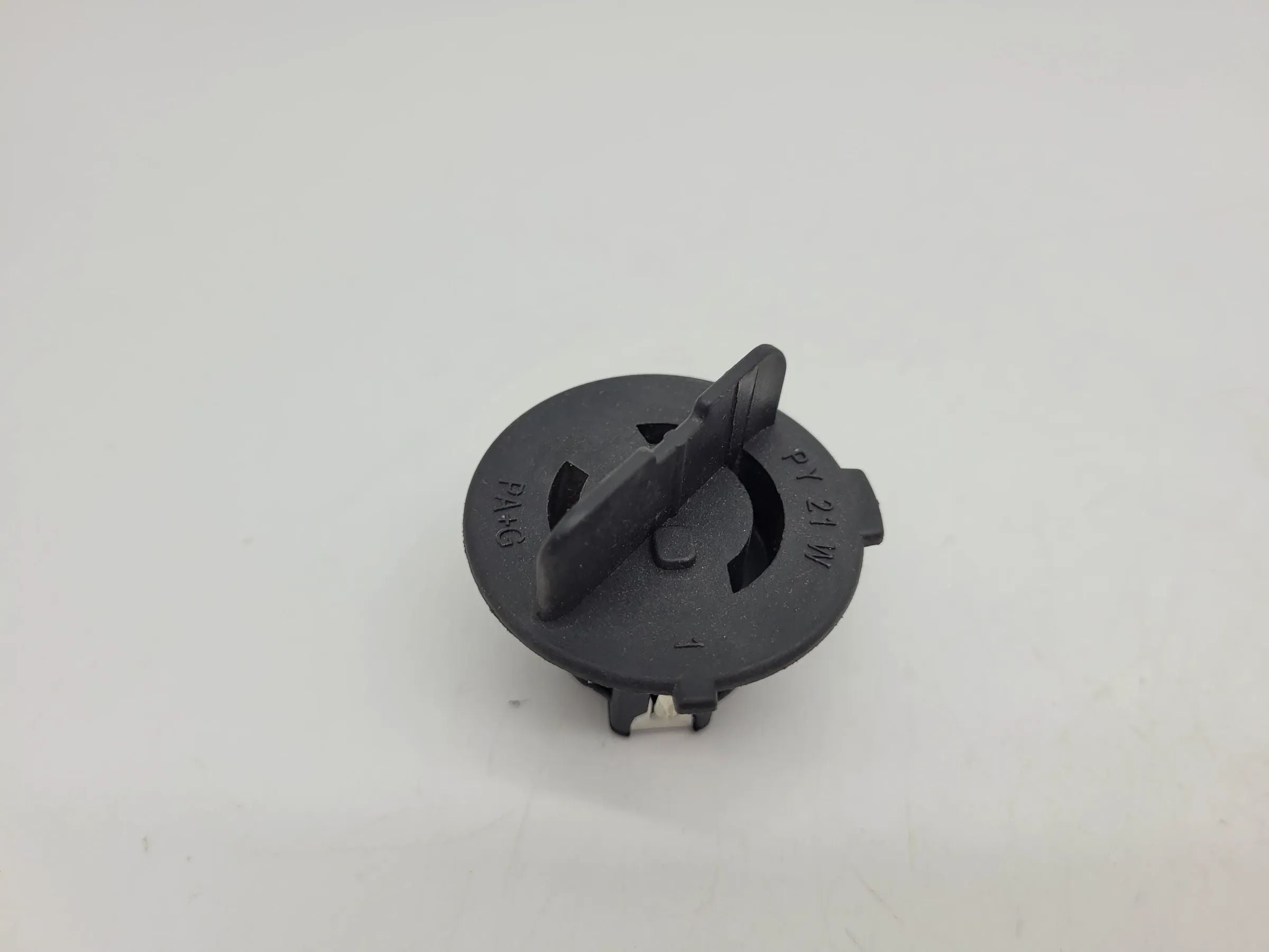 Opel Corsa D S07 Scheinwerfer Blinker Fassung L/R PY21W (Original)