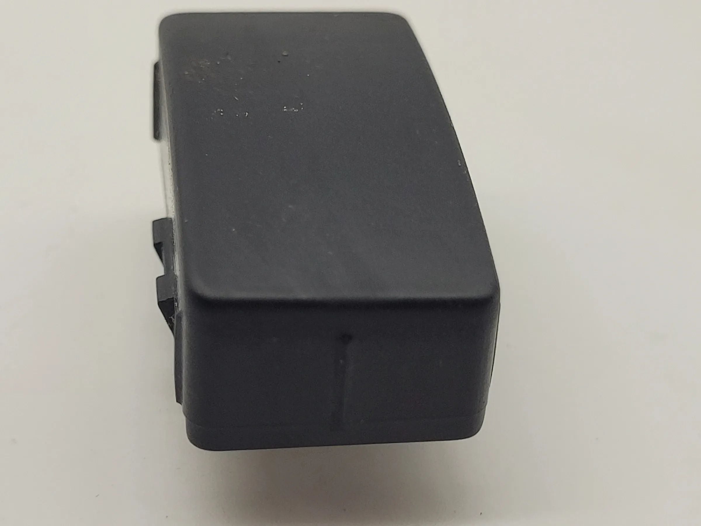 BMW 7er E38 Seiten Verkleidung Blindknopf Links Vorne 52.10-8150315 Original
