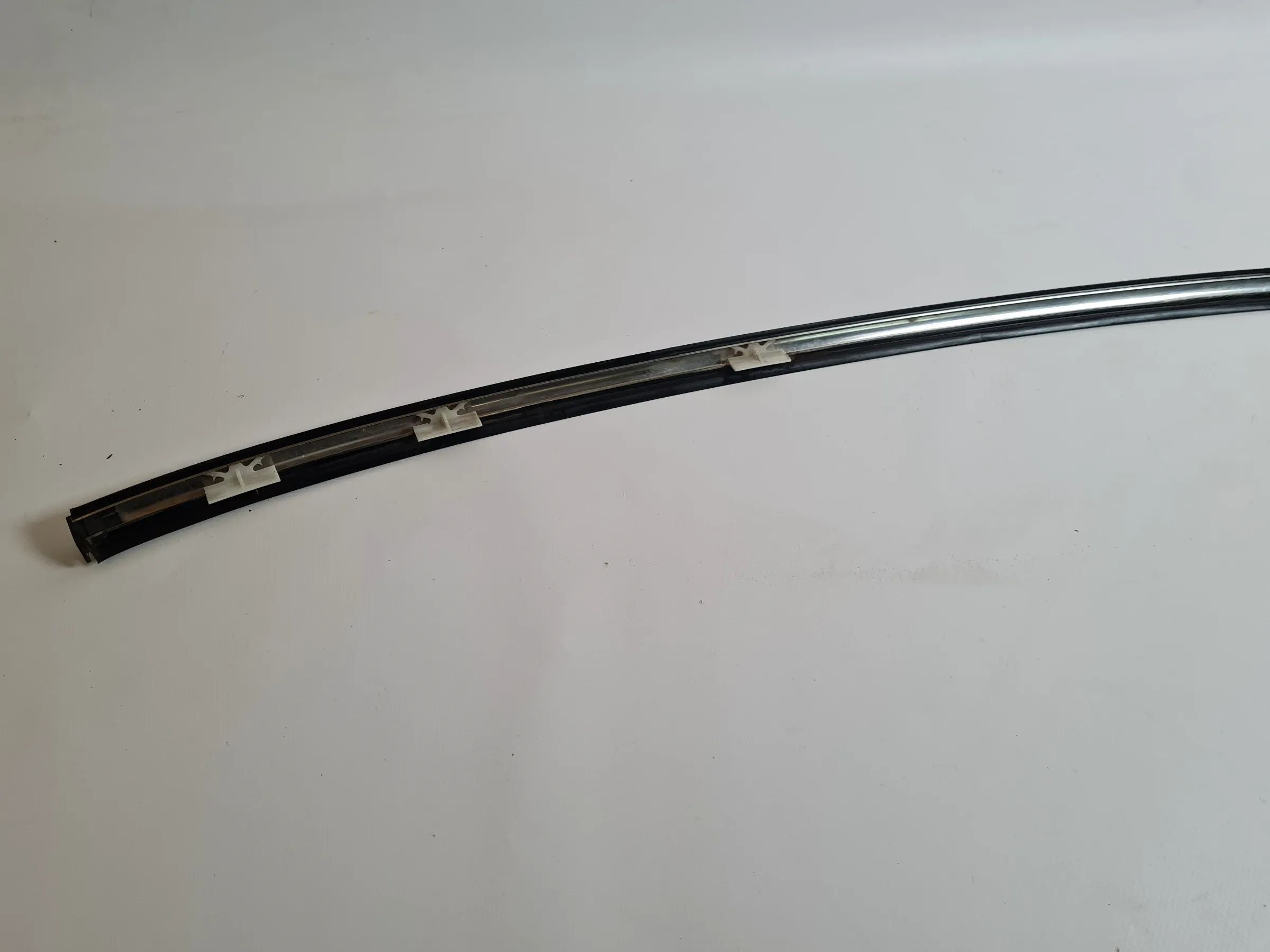 Mini One (R50/R53) Leiste Heckscheibe leiste Hinten 51.13-7051531 (Original)