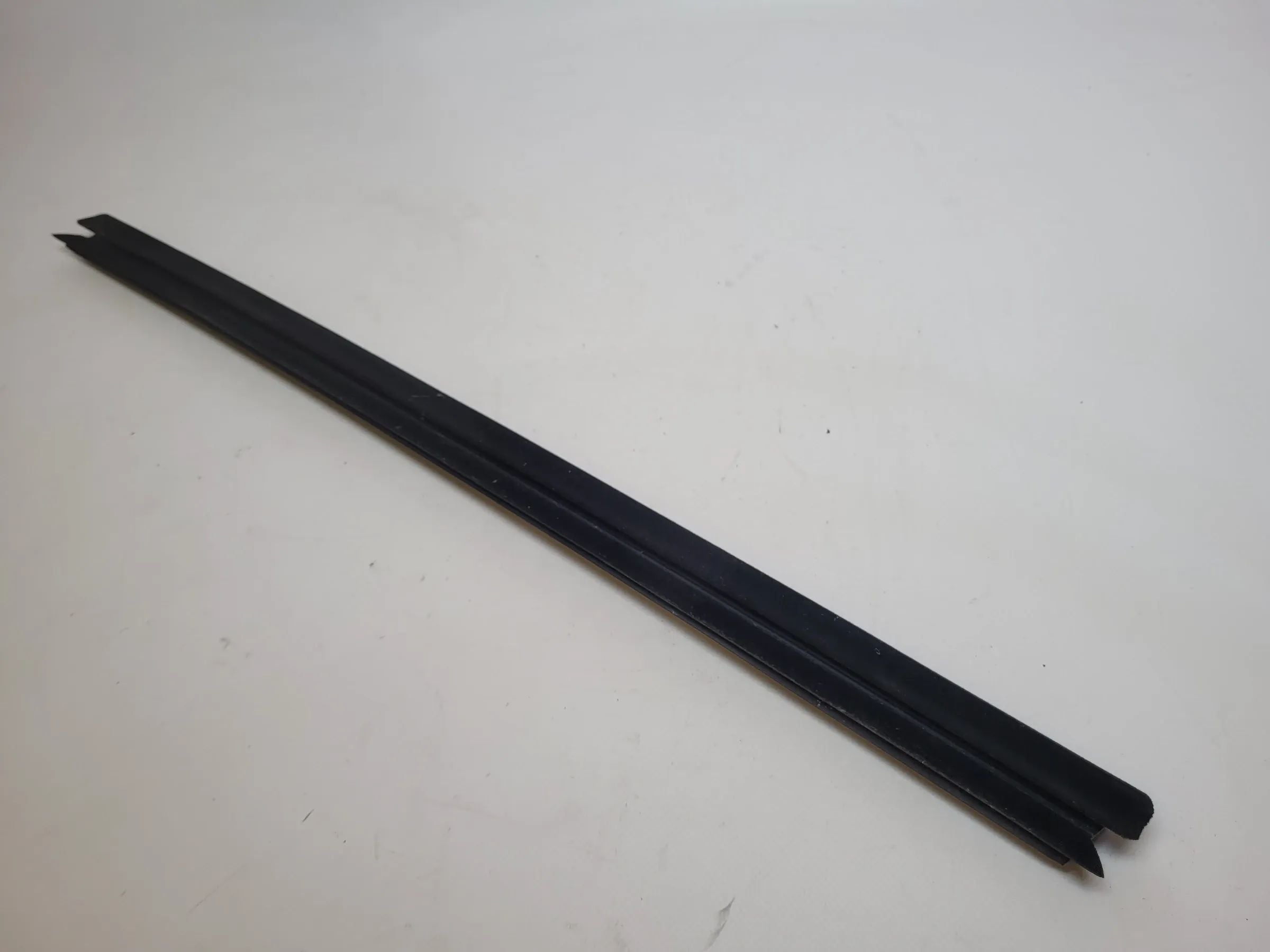 BMW 3er Touring E91 Schachtleiste Dichtung 1 Vorne Links Innen 17033 Original