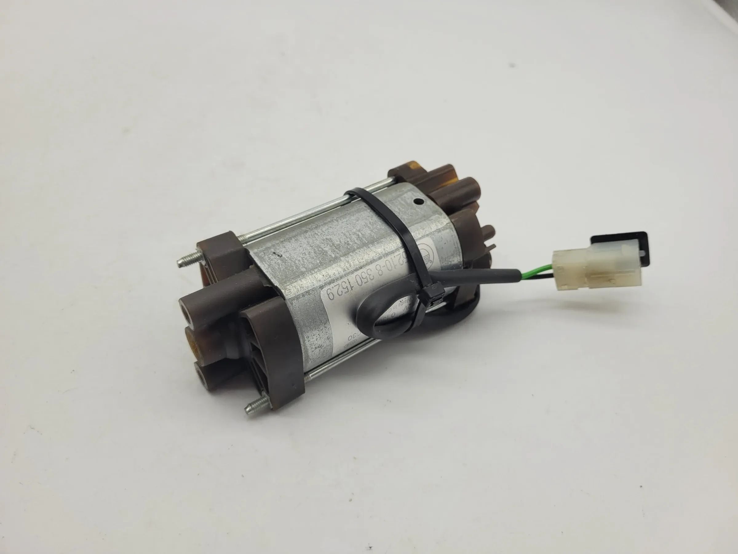 BMW 7er E38 Stellmotor Sitzverstellung Untergestell R/L 52.10-8350152.9 Original