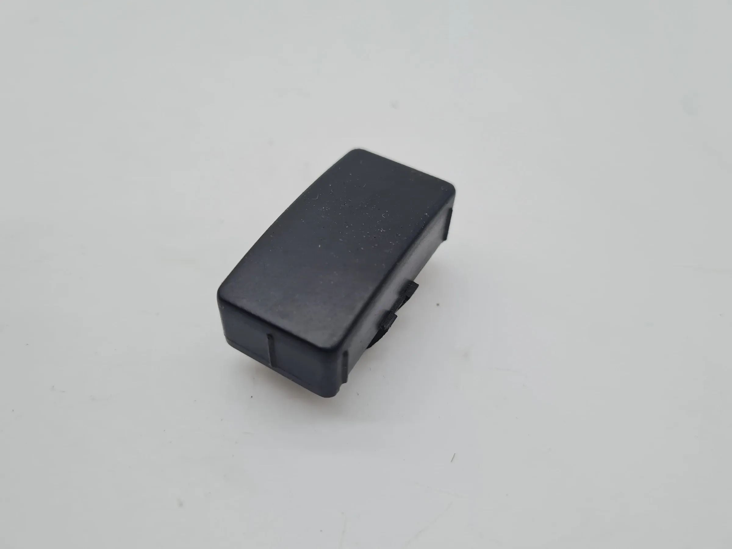 BMW 7er E38 Seiten Verkleidung Blindknopf Rechts Vorne 52.10-8150316 Original
