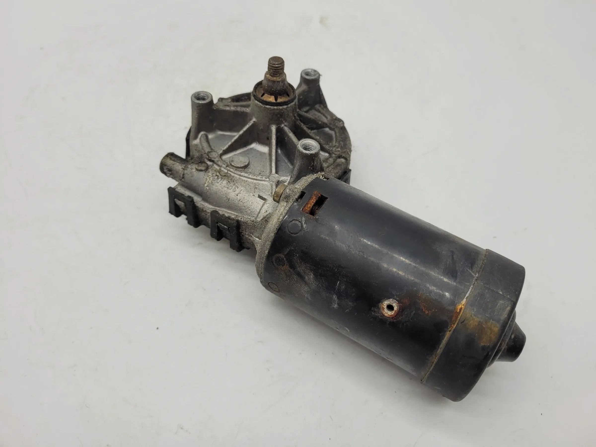 Original Mercedes-Benz E-Klasse (W210) Wischermotor Vorne 0390241420
