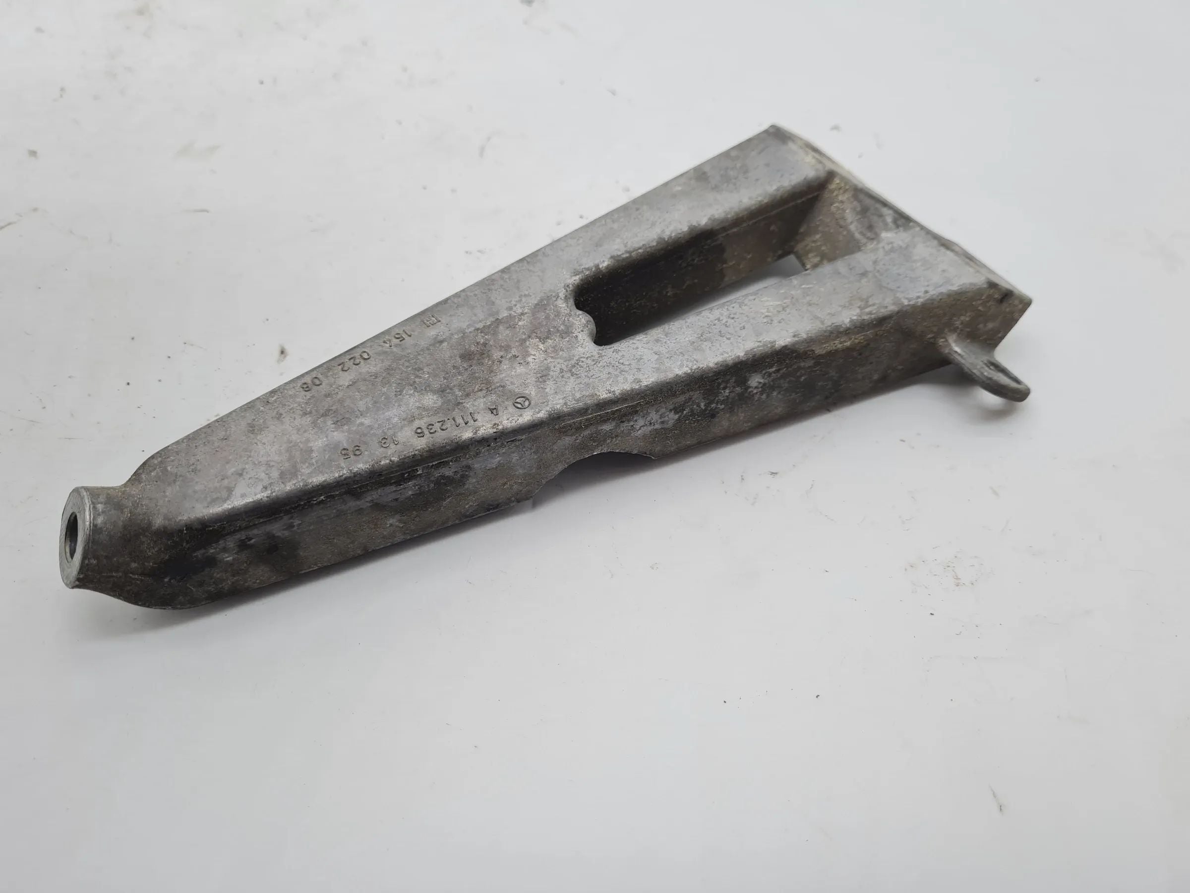 แท่นยึดมอเตอร์ Mercedes C-Klasse CL203 แท้ รุ่น A1112361395