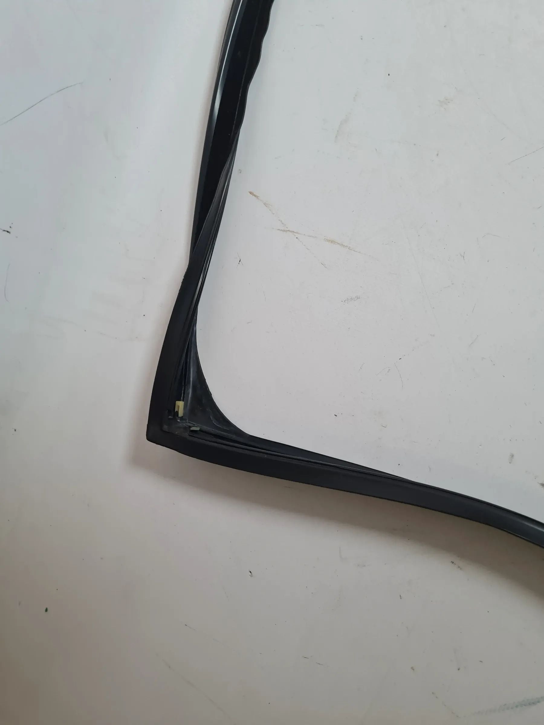 Junta original BMW Serie 5 (E60/E61) ventana puerta trasera derecha 7057448