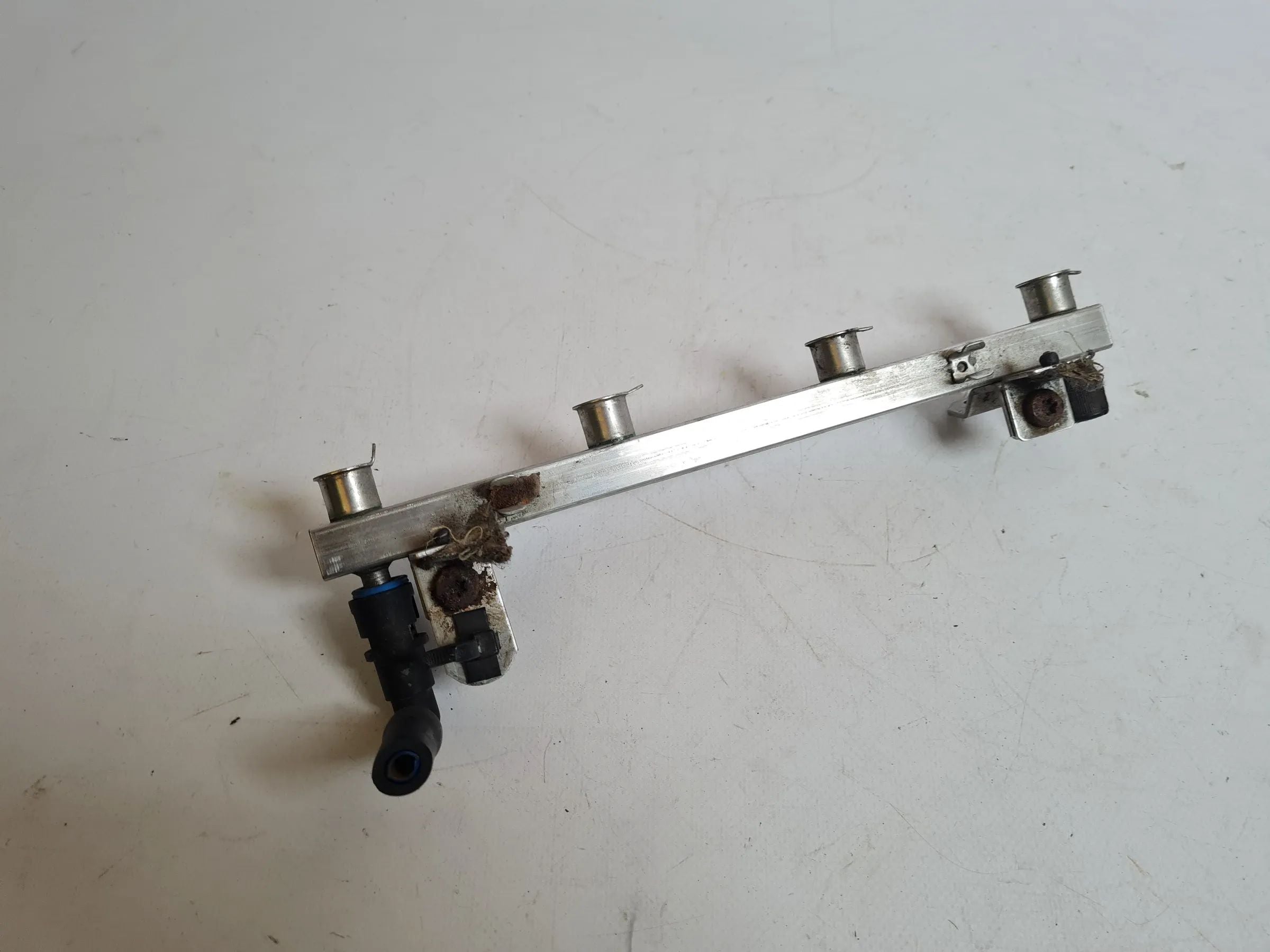 Original Opel Corsa D S07 Einspritzleiste 0208151208