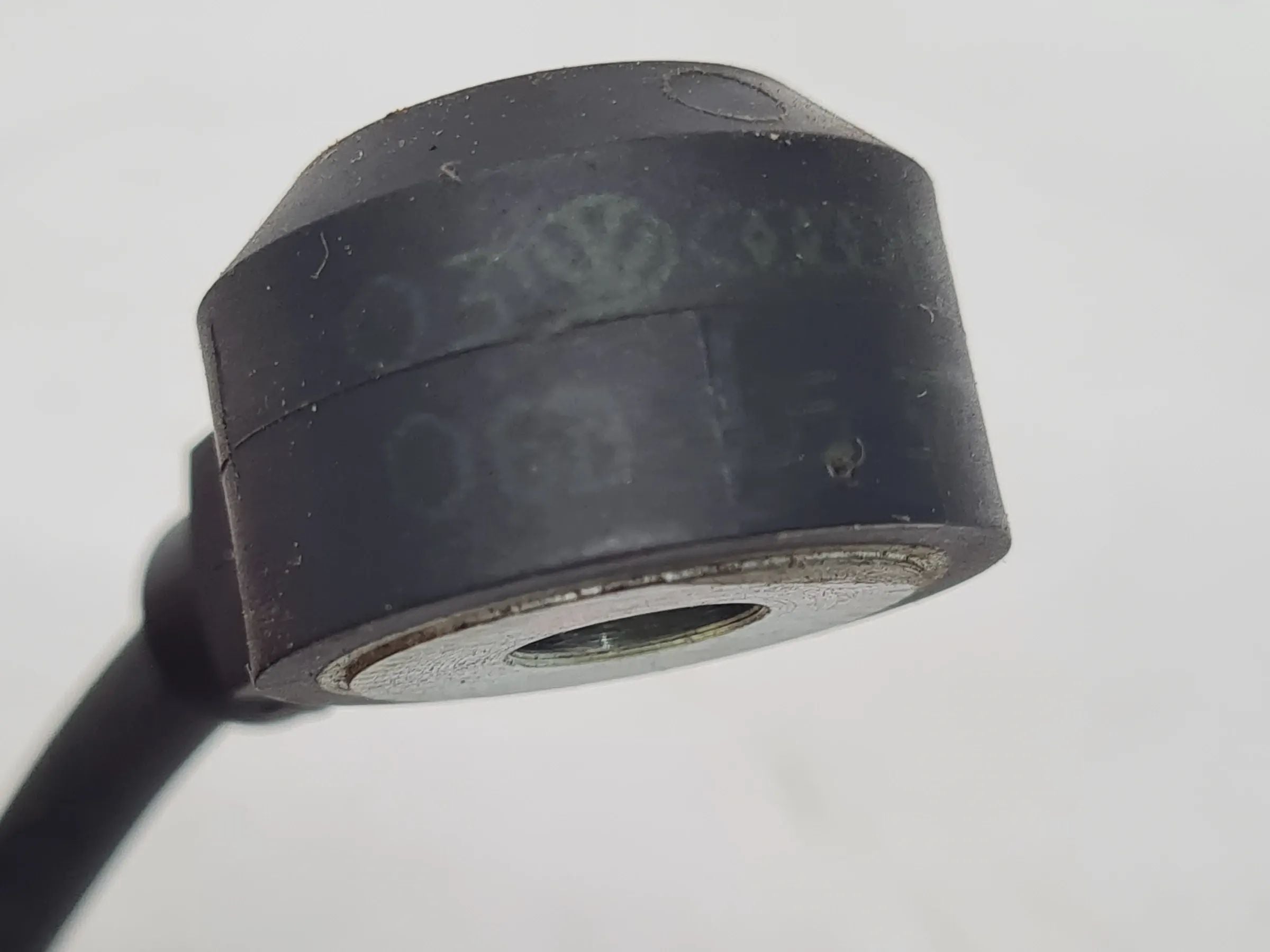 Original Audi A4 8E/B6/B7 Motorklopfsensor 06D905377