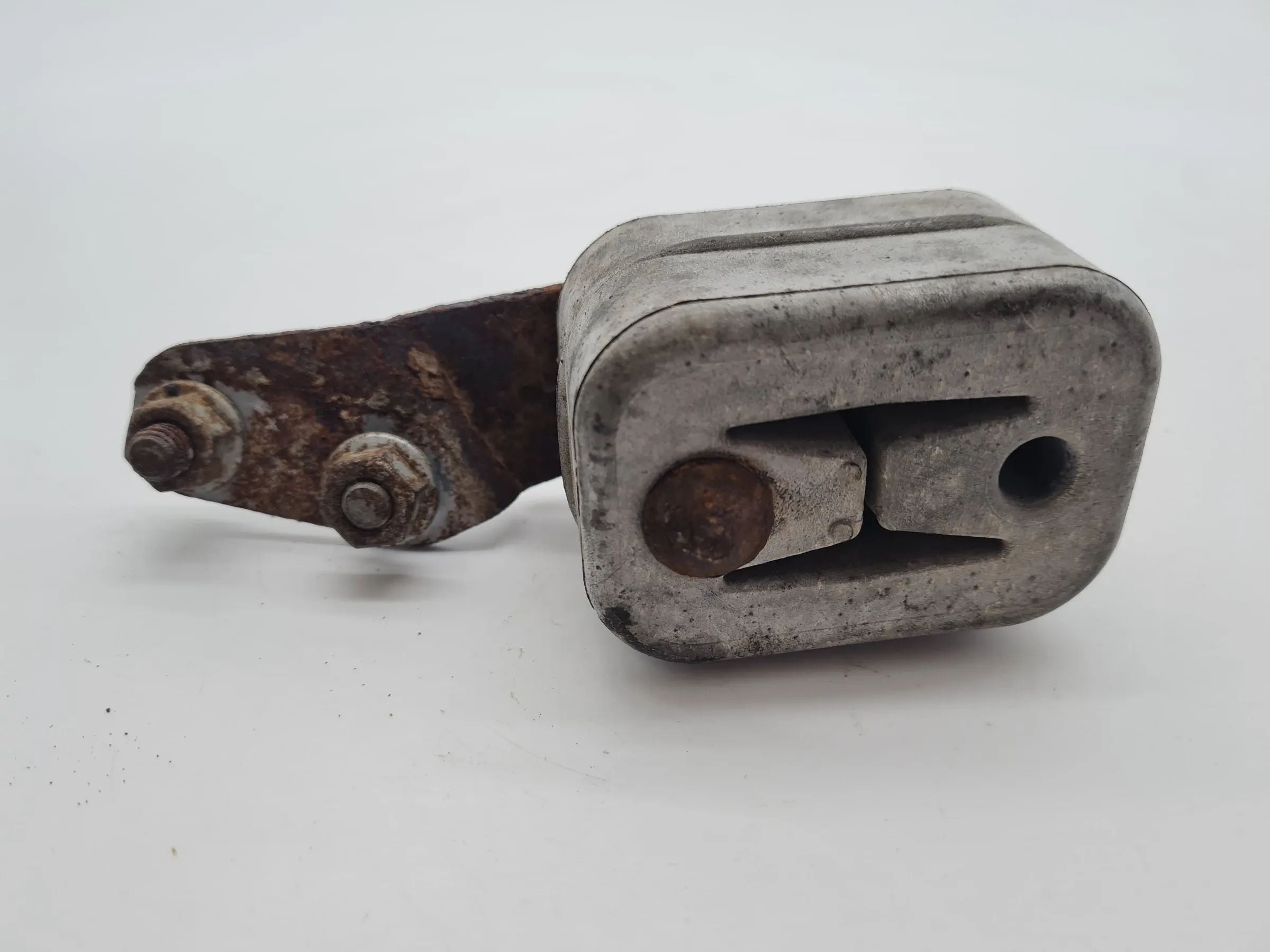 Original BMW 5er (E39) Auspuffhalter 18.21-1745359