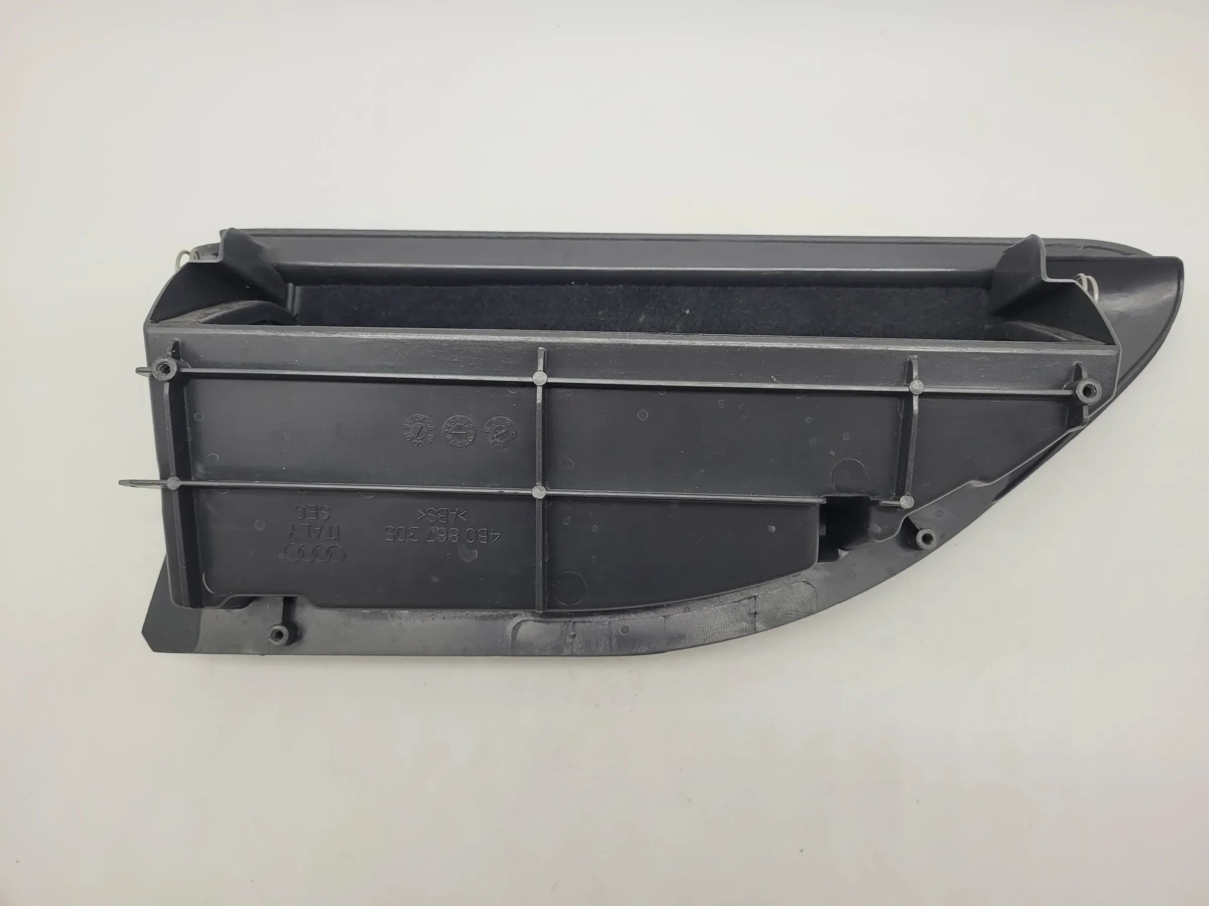 Original Audi A6 (4B2/4B4) Tür Ablagefach Ablage Staufach Hinten Links 4B0867305
