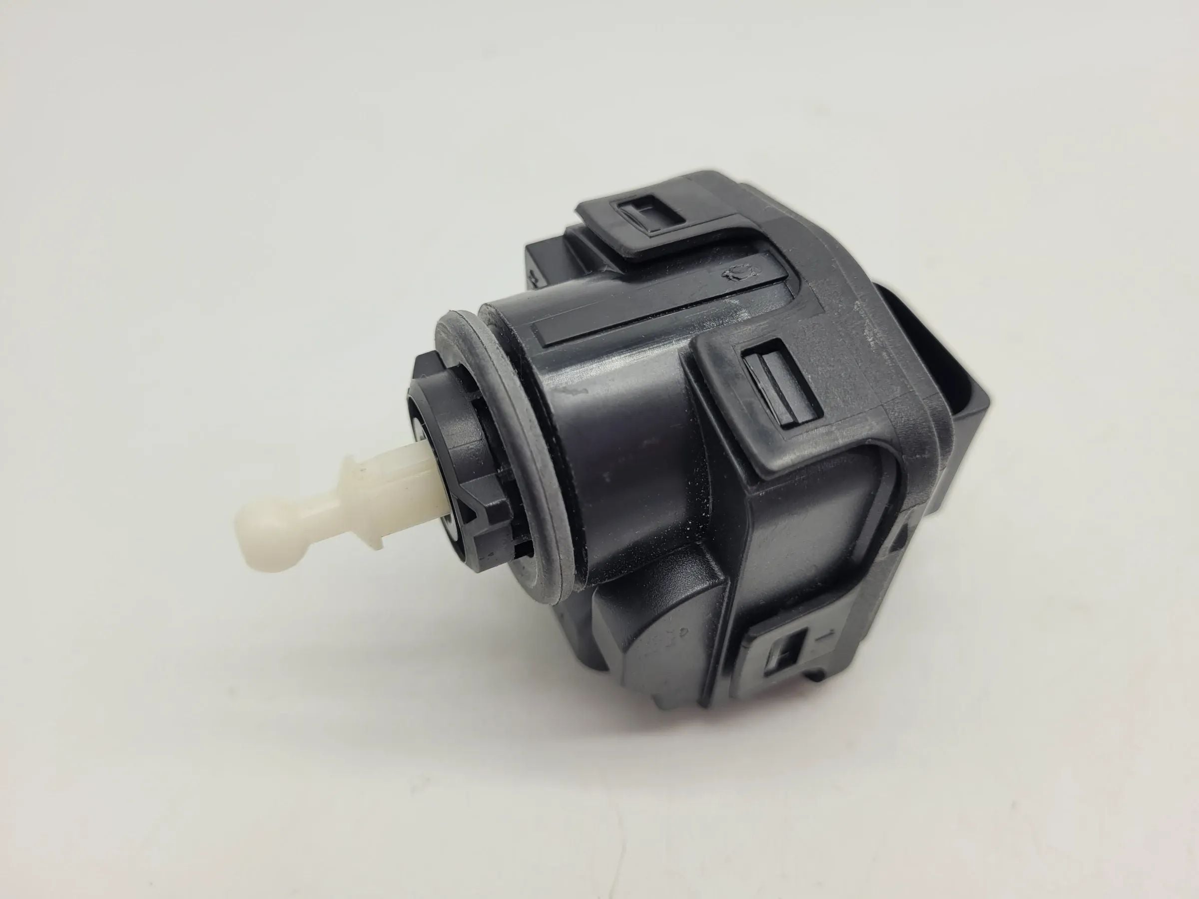Original Audi A6 (4B2/4B4) Scheinwerfer Stellmotor LWR L/R 8L0941295