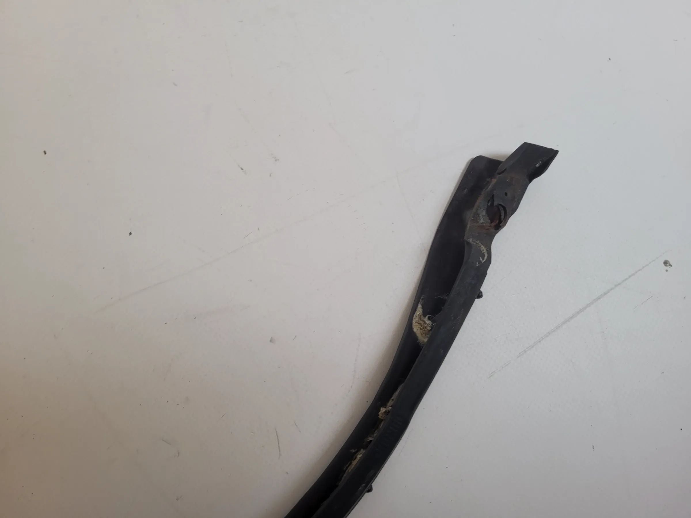 Original Audi A6 (4B2/4B4) Fensterführung Dichtung Hinten Links 4B9839439