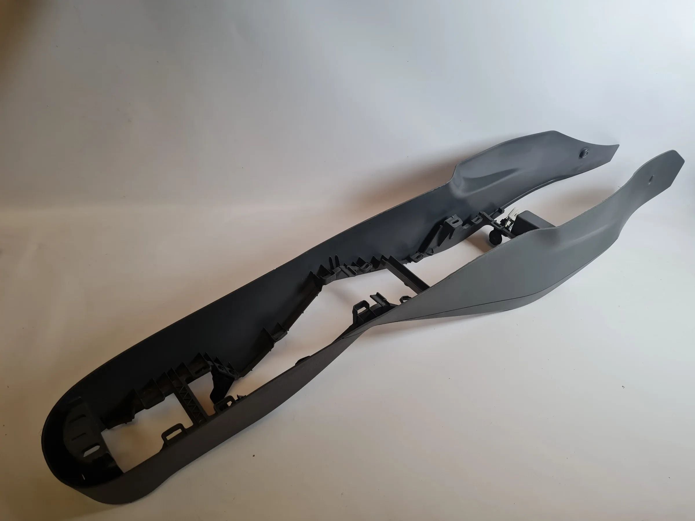 Original Seat Ibiza IV (6J5/6P1) Mittelkonsole Mitteltunnel Grau 6J0863243