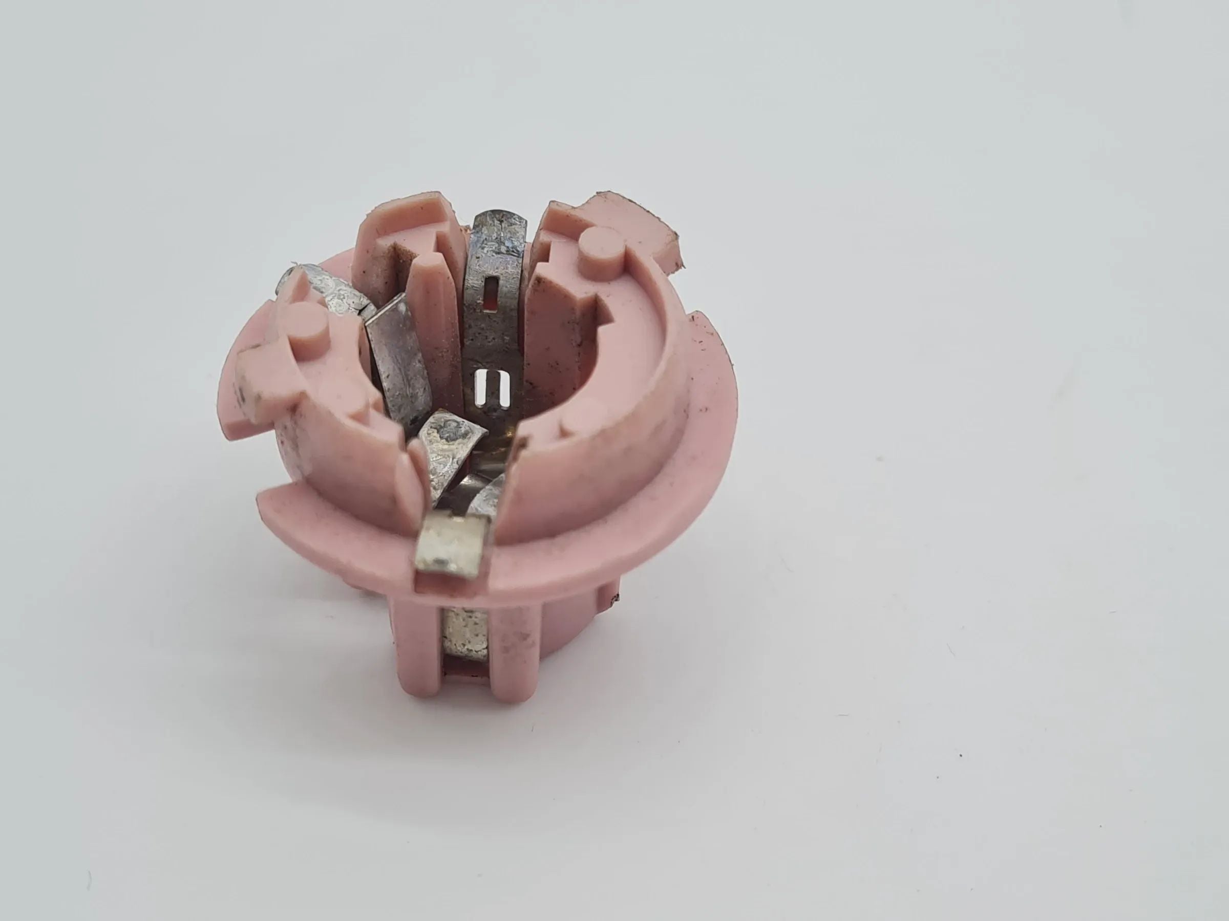 Original Mercedes E-Klasse (W210) Rückleuchte Lampe Fassung L/R 197822