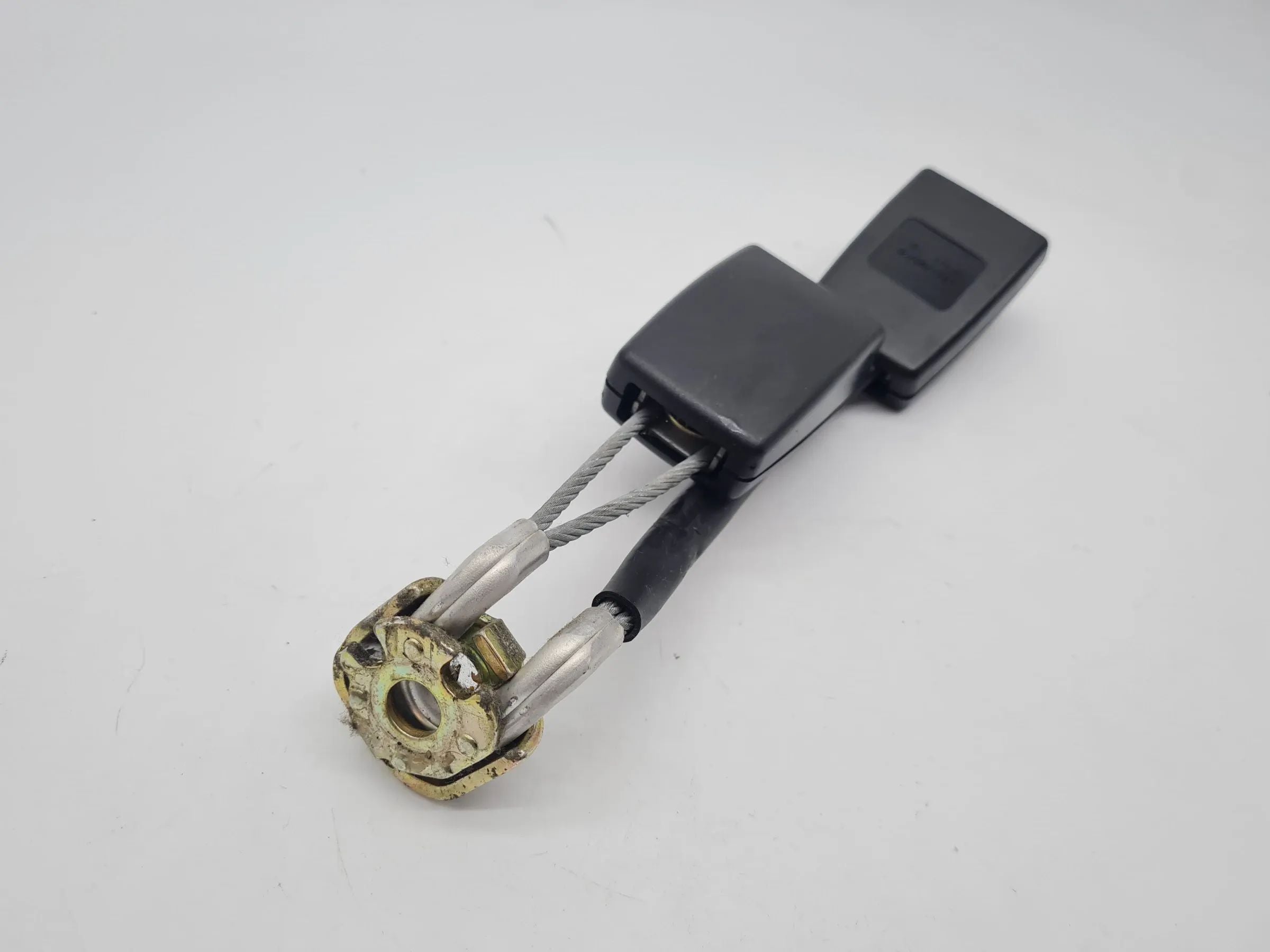 Original Audi A6 (4B2/4B4) Gurtschloss Gurt Hinten Links 4D0857739D