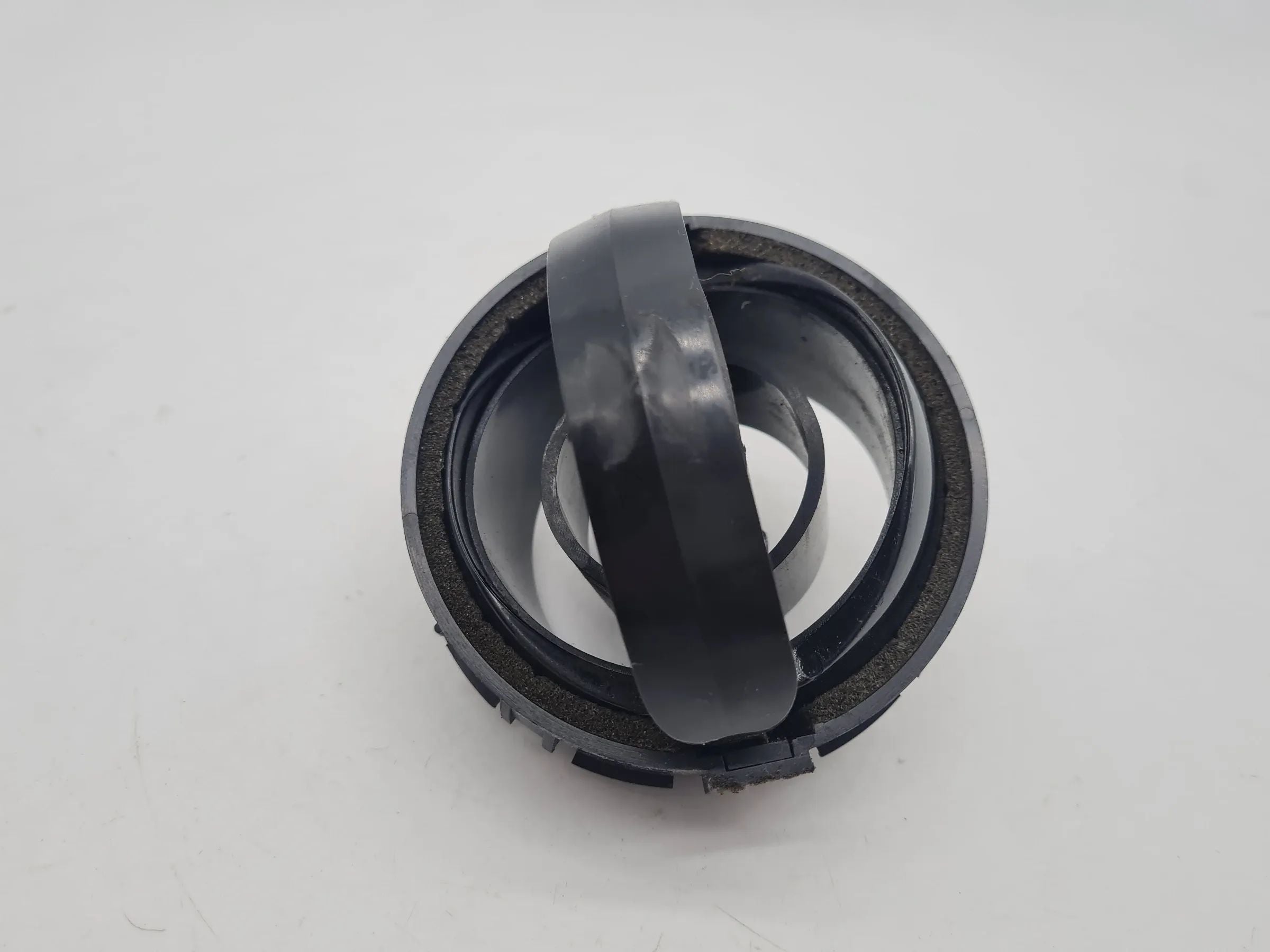 Original Mini One (R50/R53) Air Vent Duct Front L/R 6800887