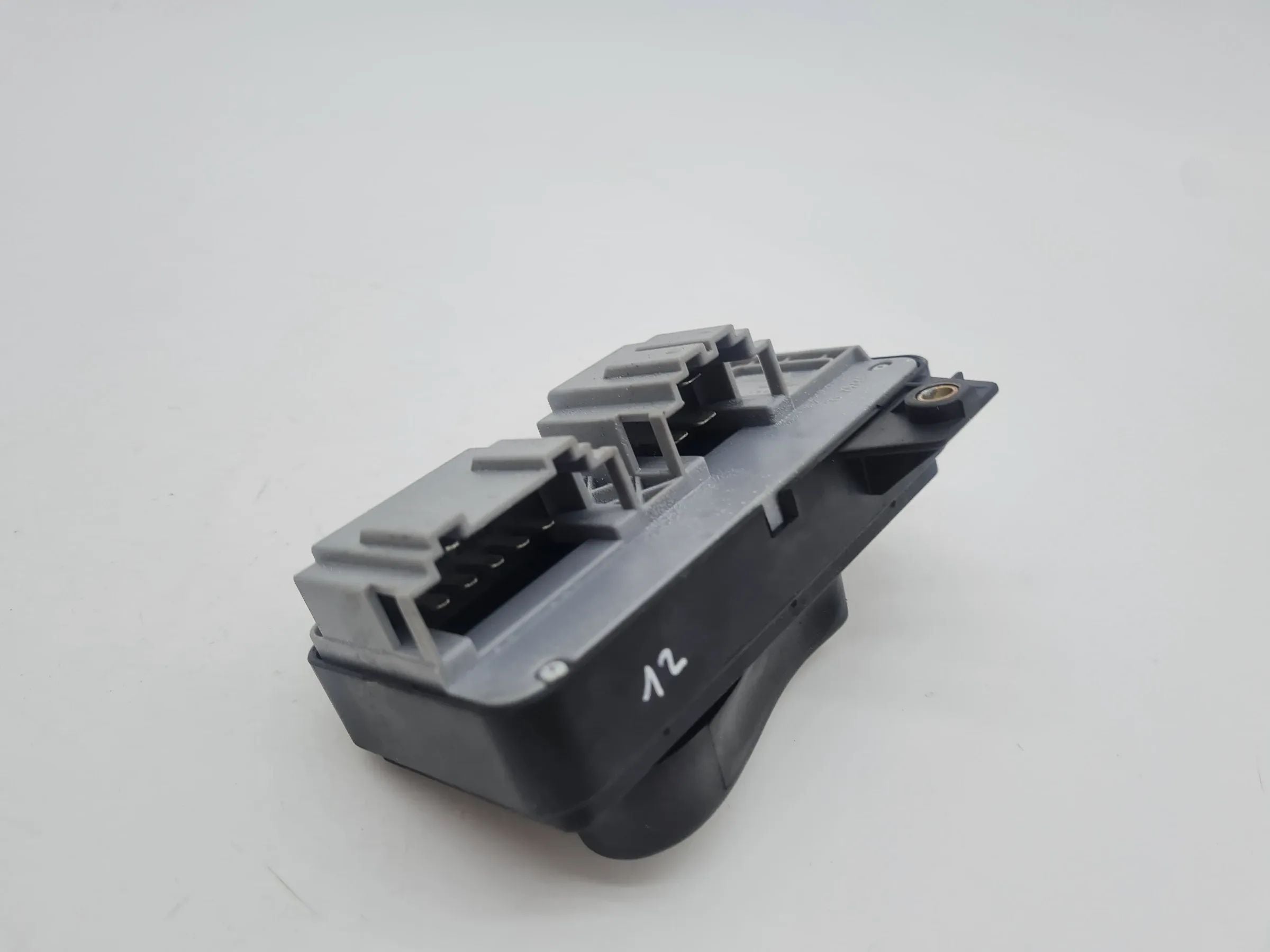 Original Audi A6 (4B2/4B4) Schalter Sitzhöhenverstellung Rechts Vorne 8L0959766