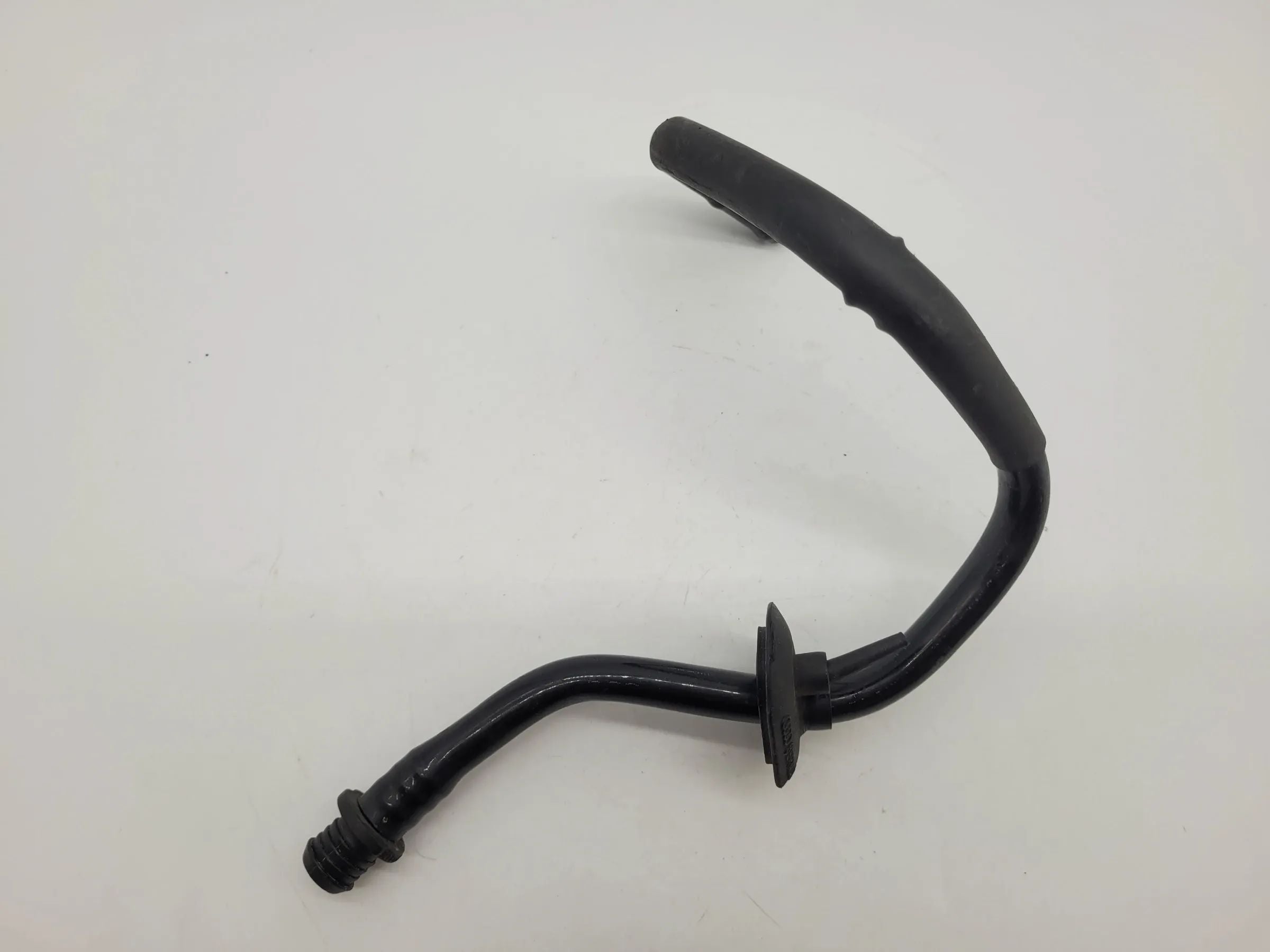 Original Audi A6 (4B2/4B4) Unterdruckleitung Bremskraftverstärker 8D0611743