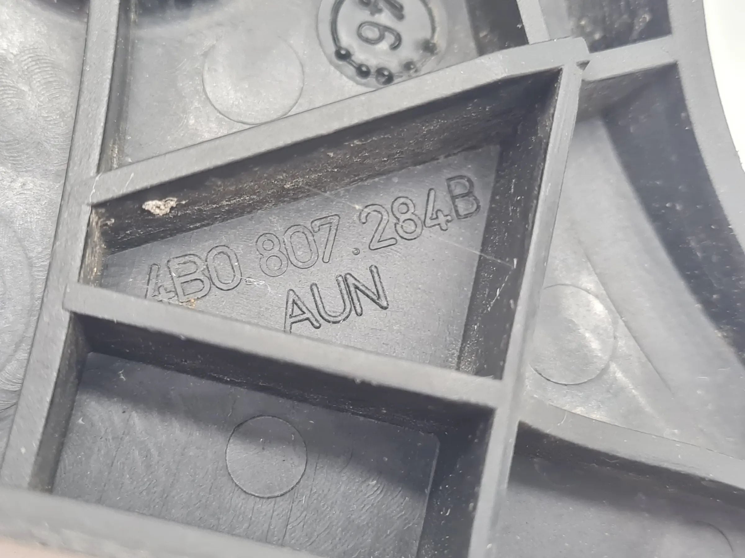 Original Audi A6 (4B2/4B4) Stoßstangenhalter Vorne Rechts 4B0807284B
