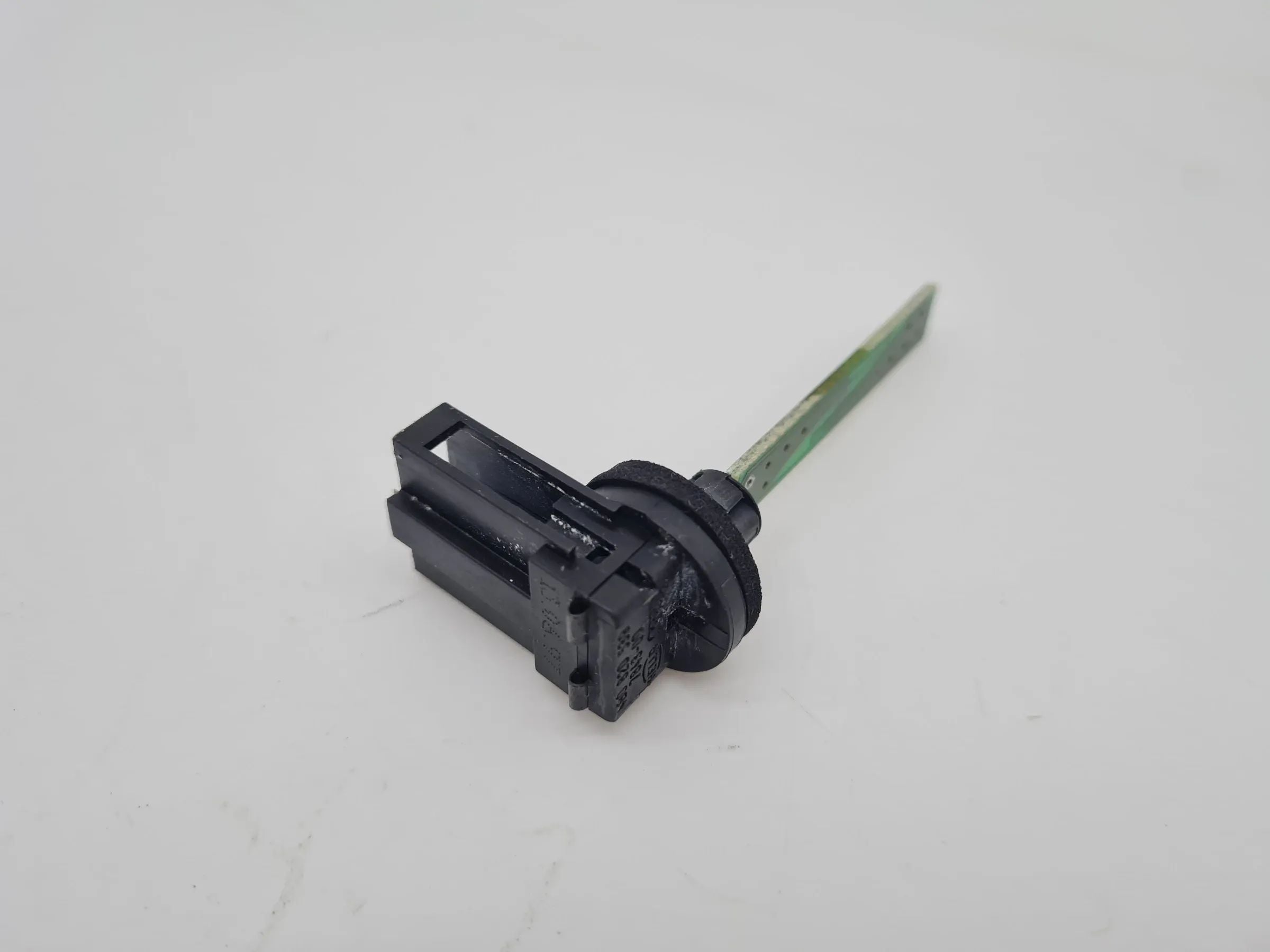 Original Audi A4 (8E/B6/B7) Temperatur Fühler Sensor, 4B0820539