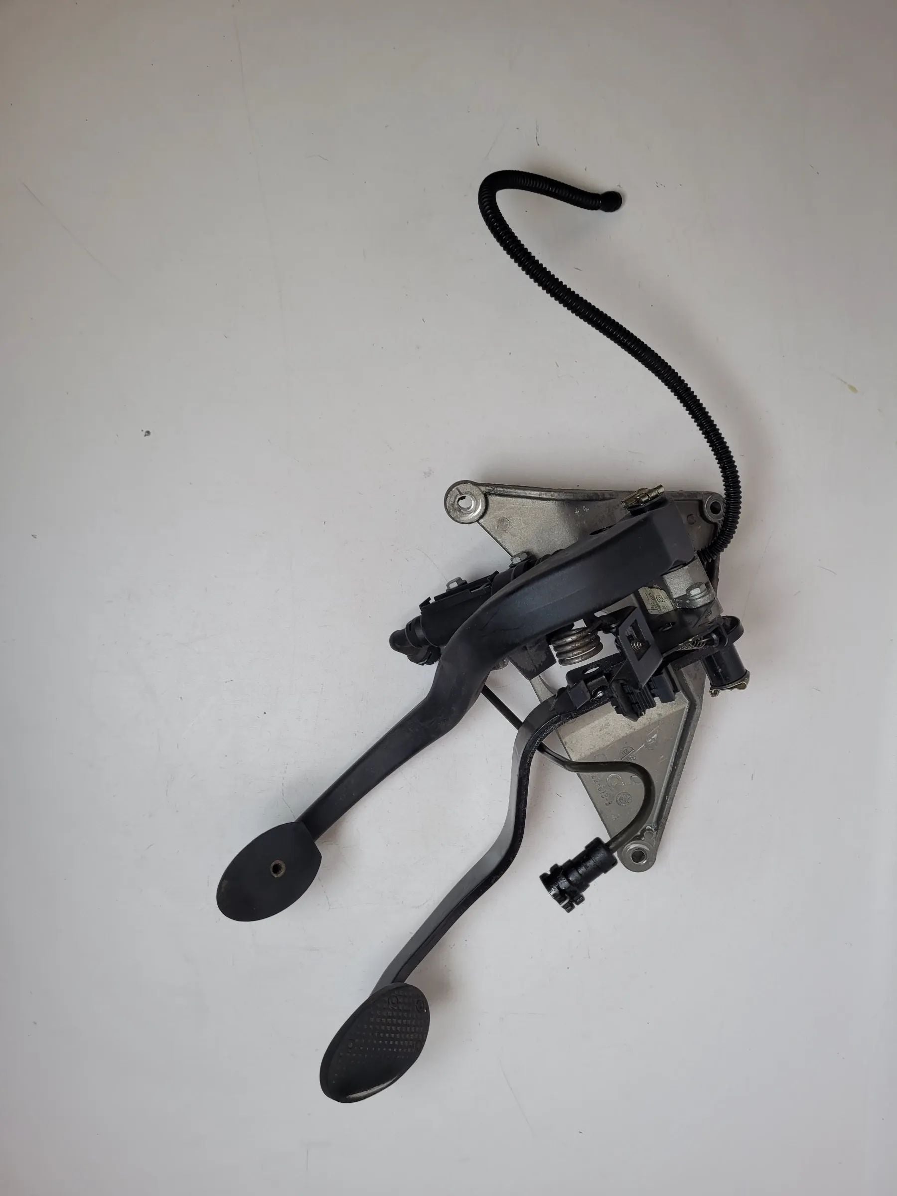 Original Mini One (R50/R53) Bremspedal Kupplungspedal Pedal Block 1511659