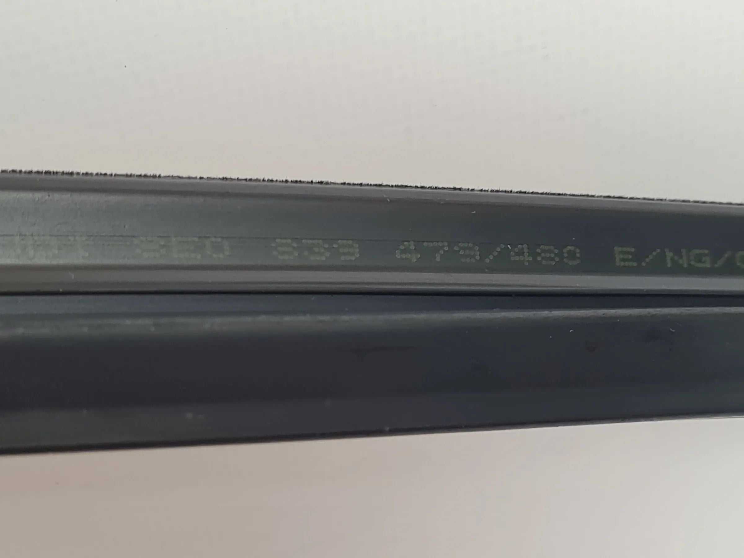 Original Audi A4 (8E/B6/B7) Tür Fenster Dichtung Leiste Rechts Hinten 8E0839480