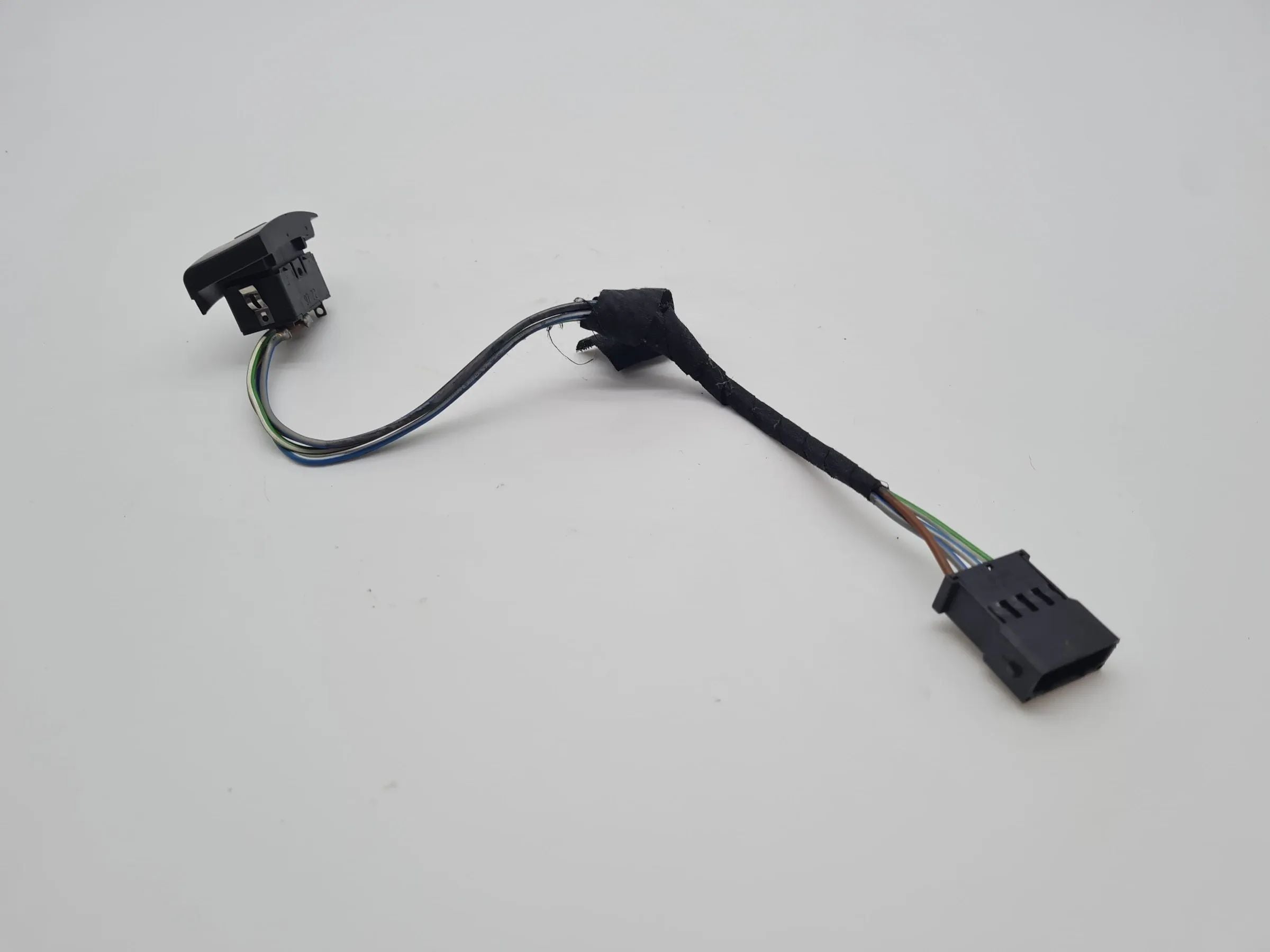 Original Audi A6 (4B2/4B4) Schalter Zentralverriegelung 4B1962107B98