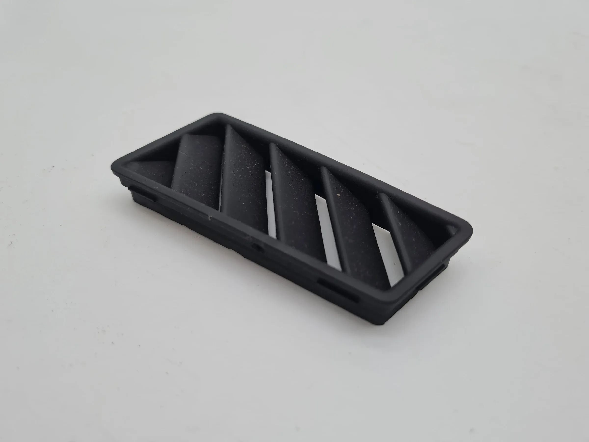 Original Audi A4 (8E/B6/B7) Luftgitter Blende Armaturenbrett Rechts 8E0819794B