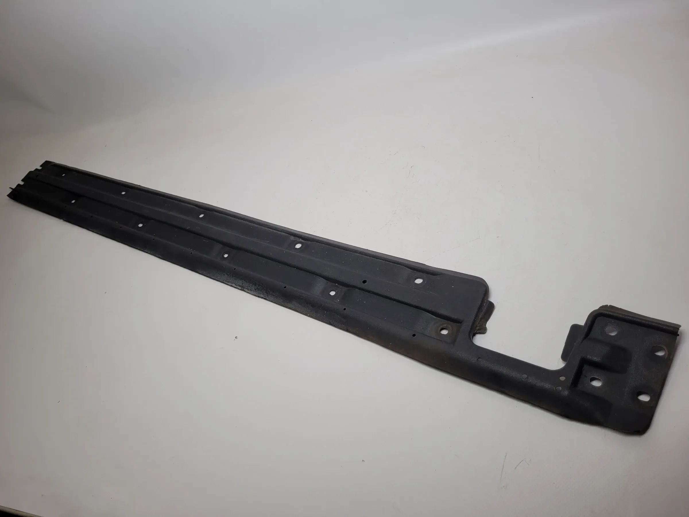 Original BMW 5er (E39) Einstiegsleiste Links Unten 51.71-8201495