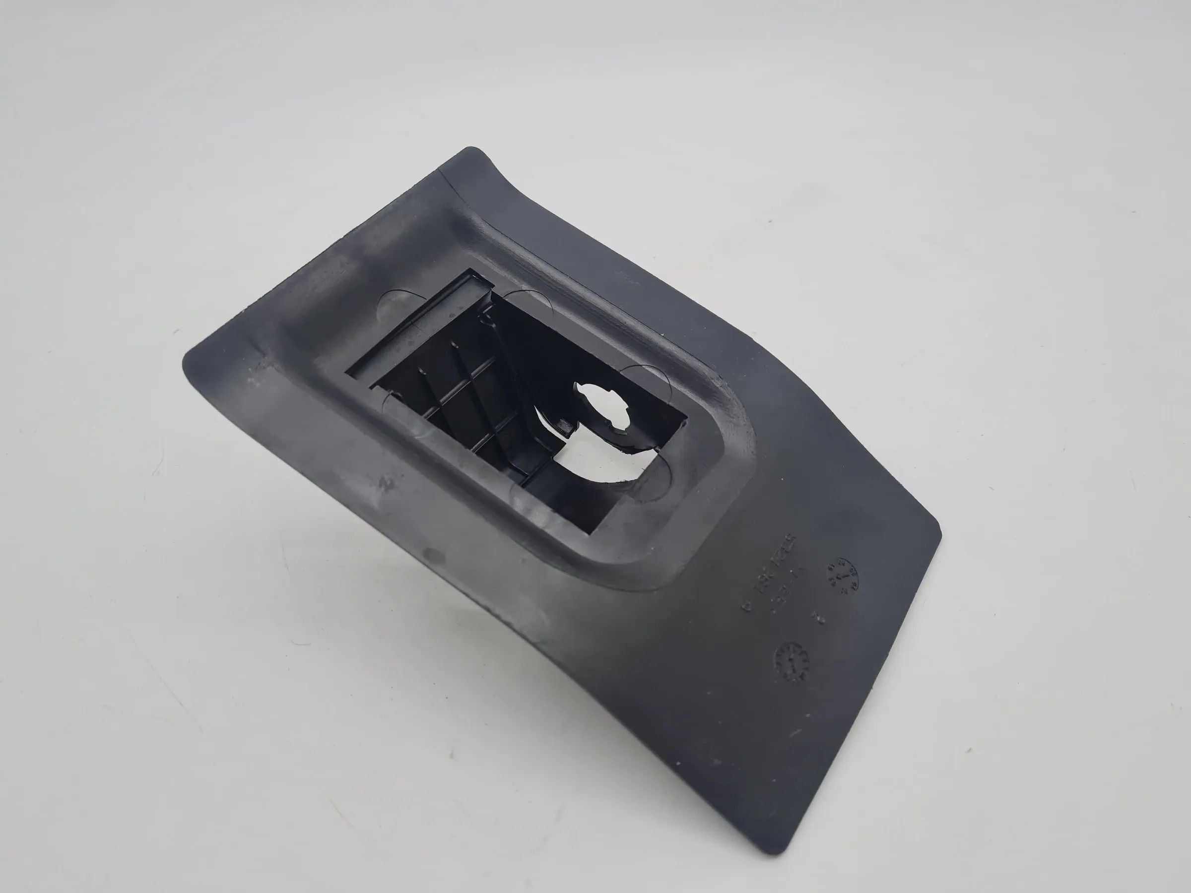 Original Mini One (R50/R53) Abdeckung Doppelgurtschloss Hinten 5321261A