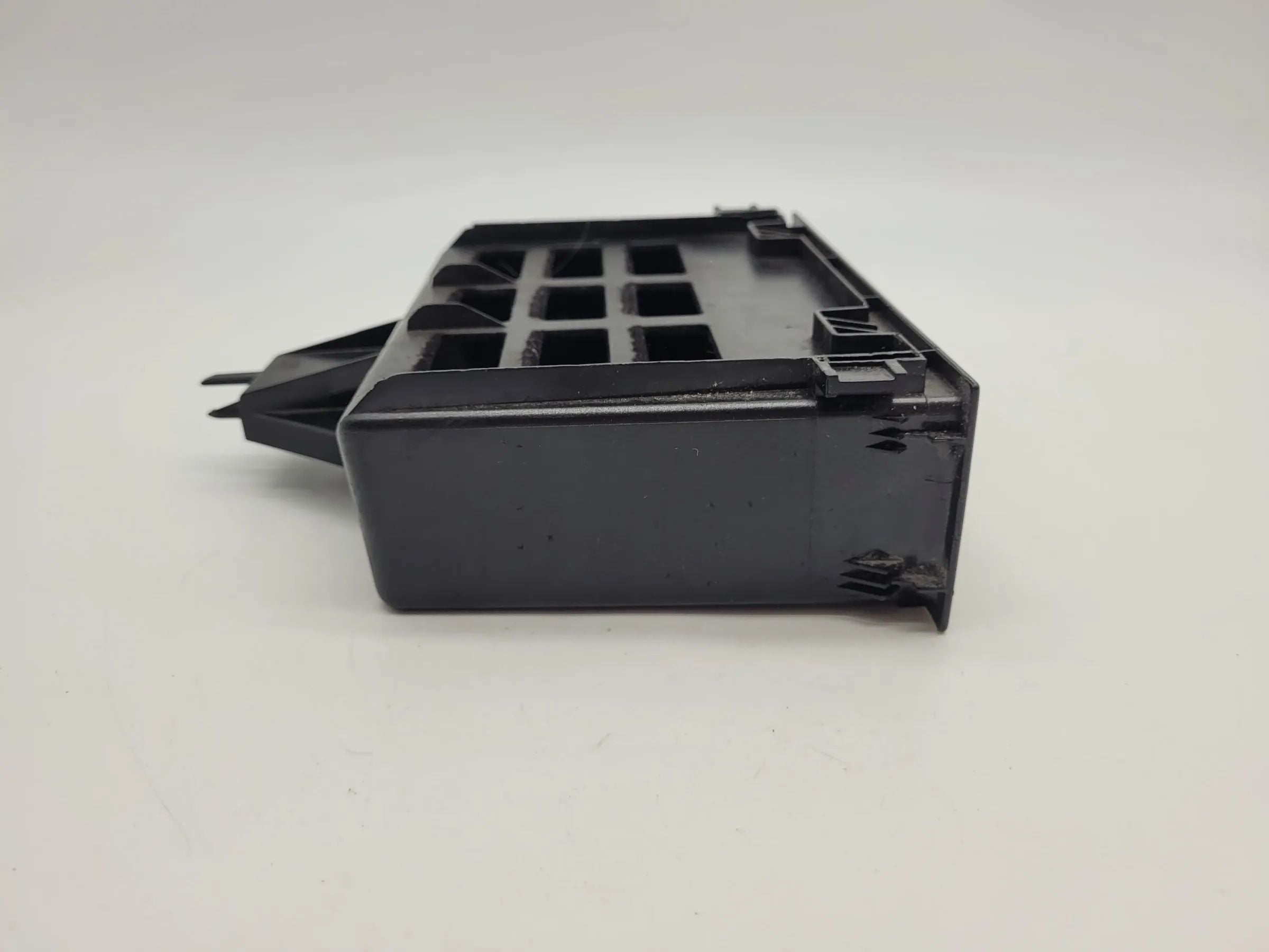 Original VW Polo (6N2) Ablagefach Staufach Mittelkonsole 6X0857058A