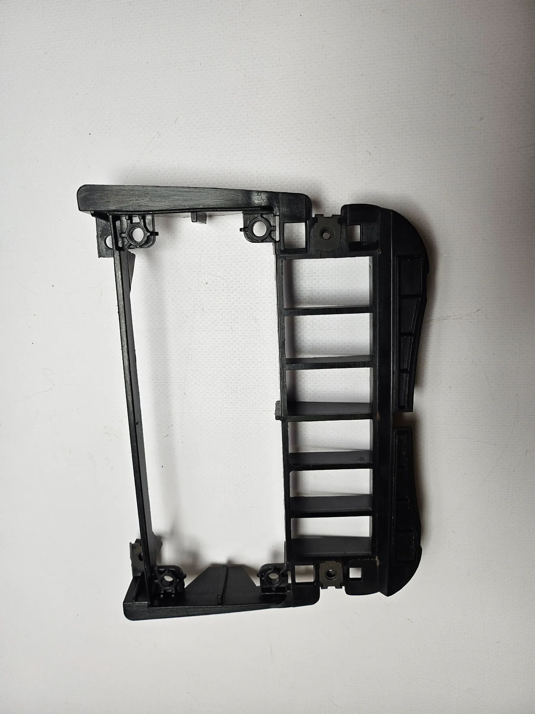 Оригинальная рамка установки отопителя Volkswagen Polo и Seat 6N2 6N0858305C
