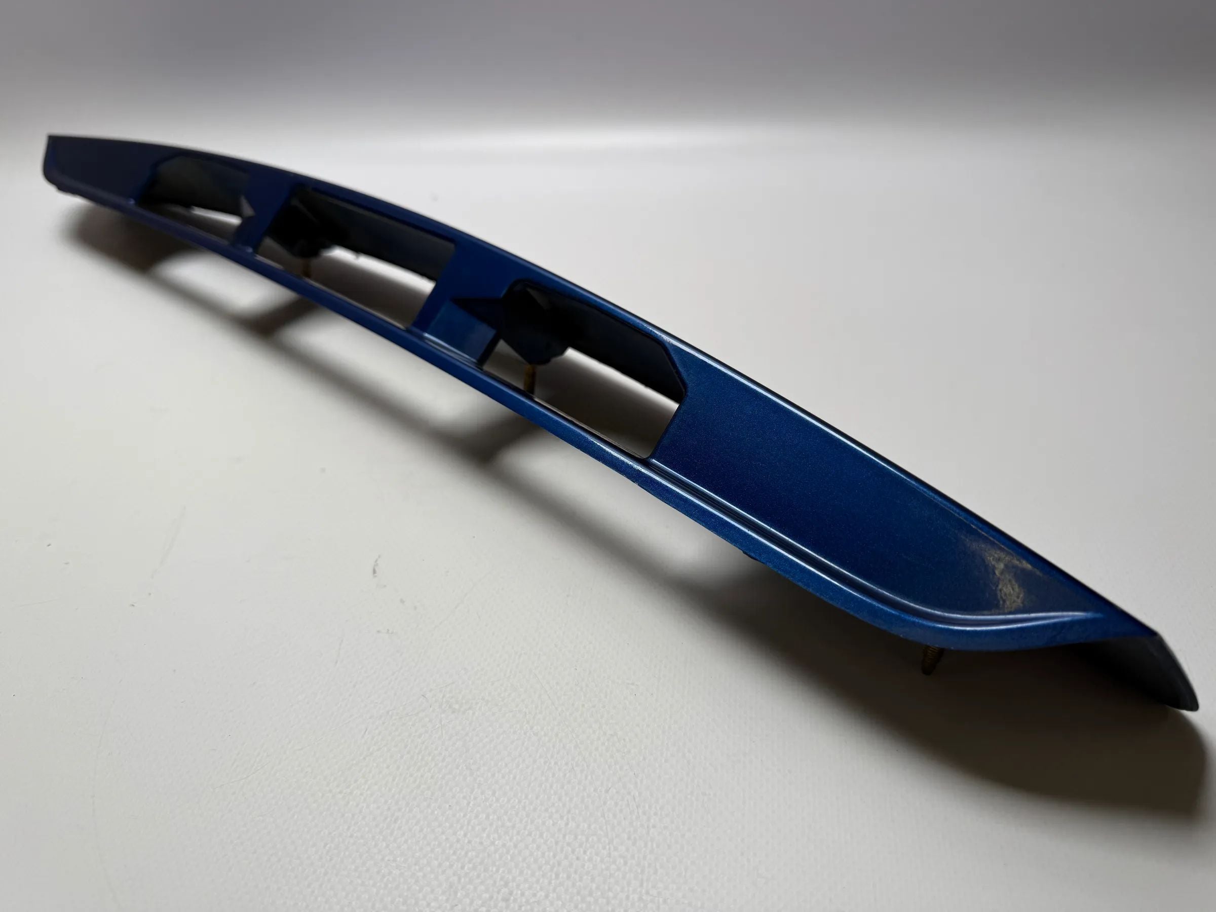 Original Mazda 6 Hatchback Moldura Azul Manilla Portón GJ6L50811