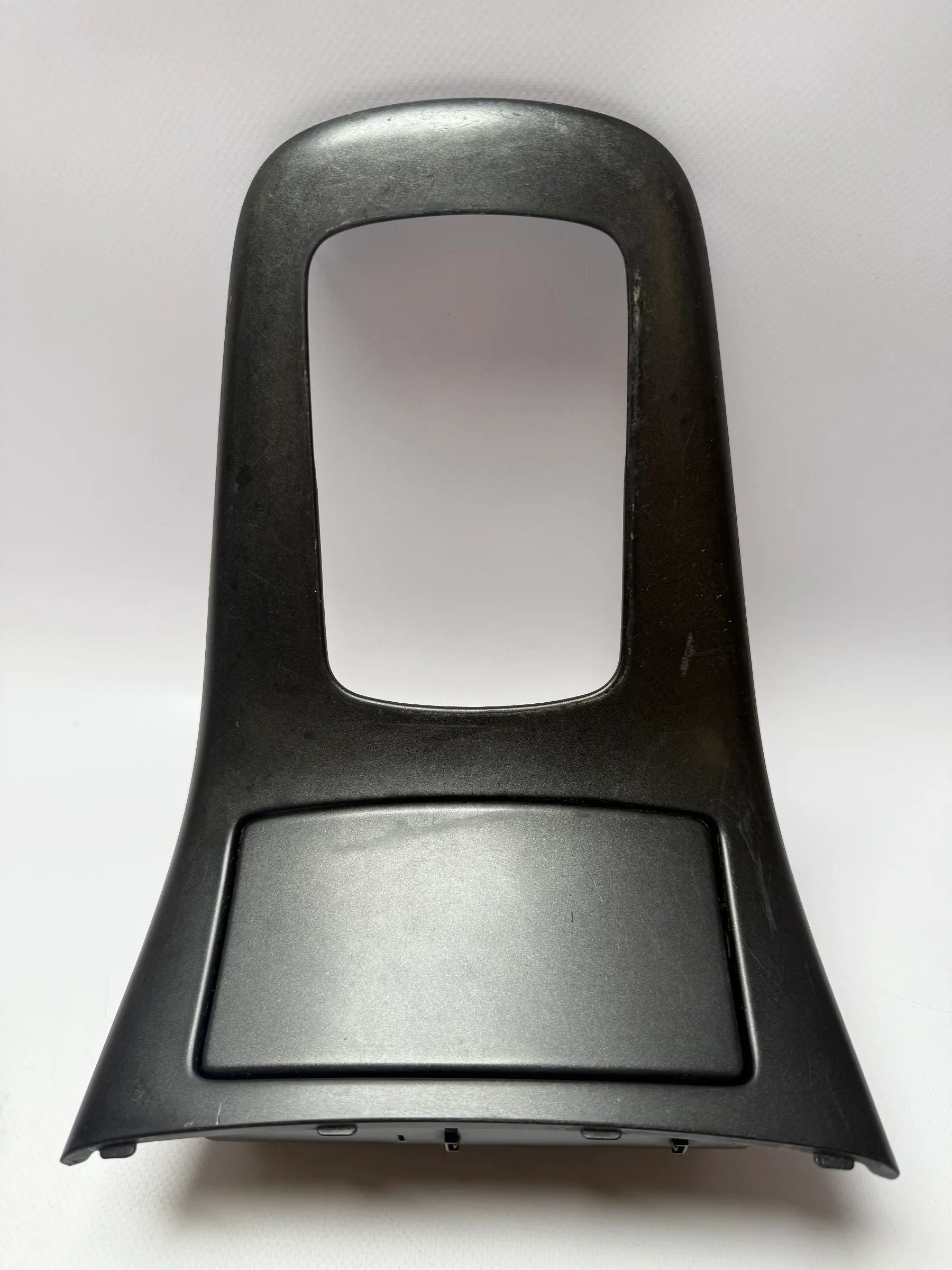 Toyota Avensis  2006 Mittelkonsole Aschenbecher Bourbon 8528